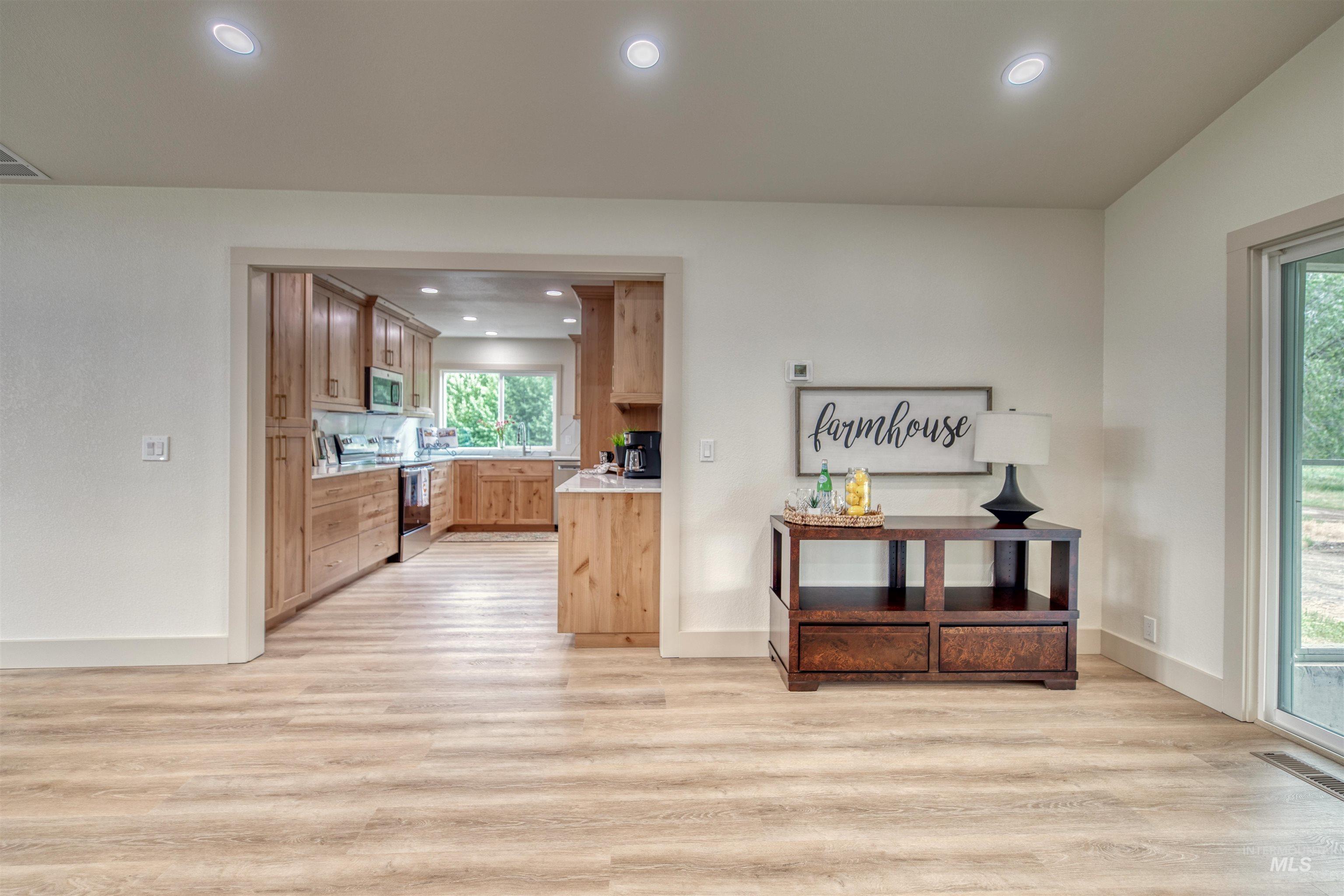 3131 Fuller Rd Property Photo 12