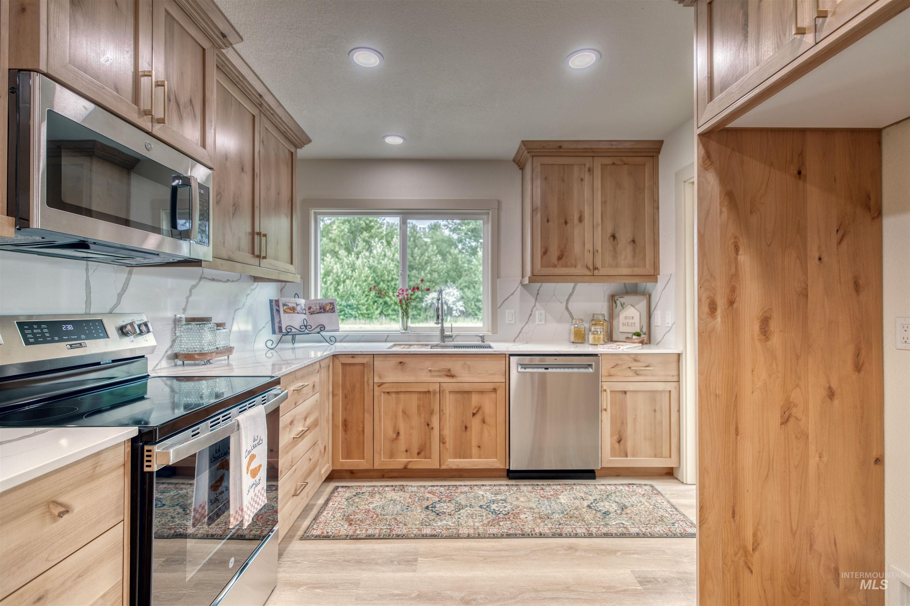 3131 Fuller Rd Property Photo 14