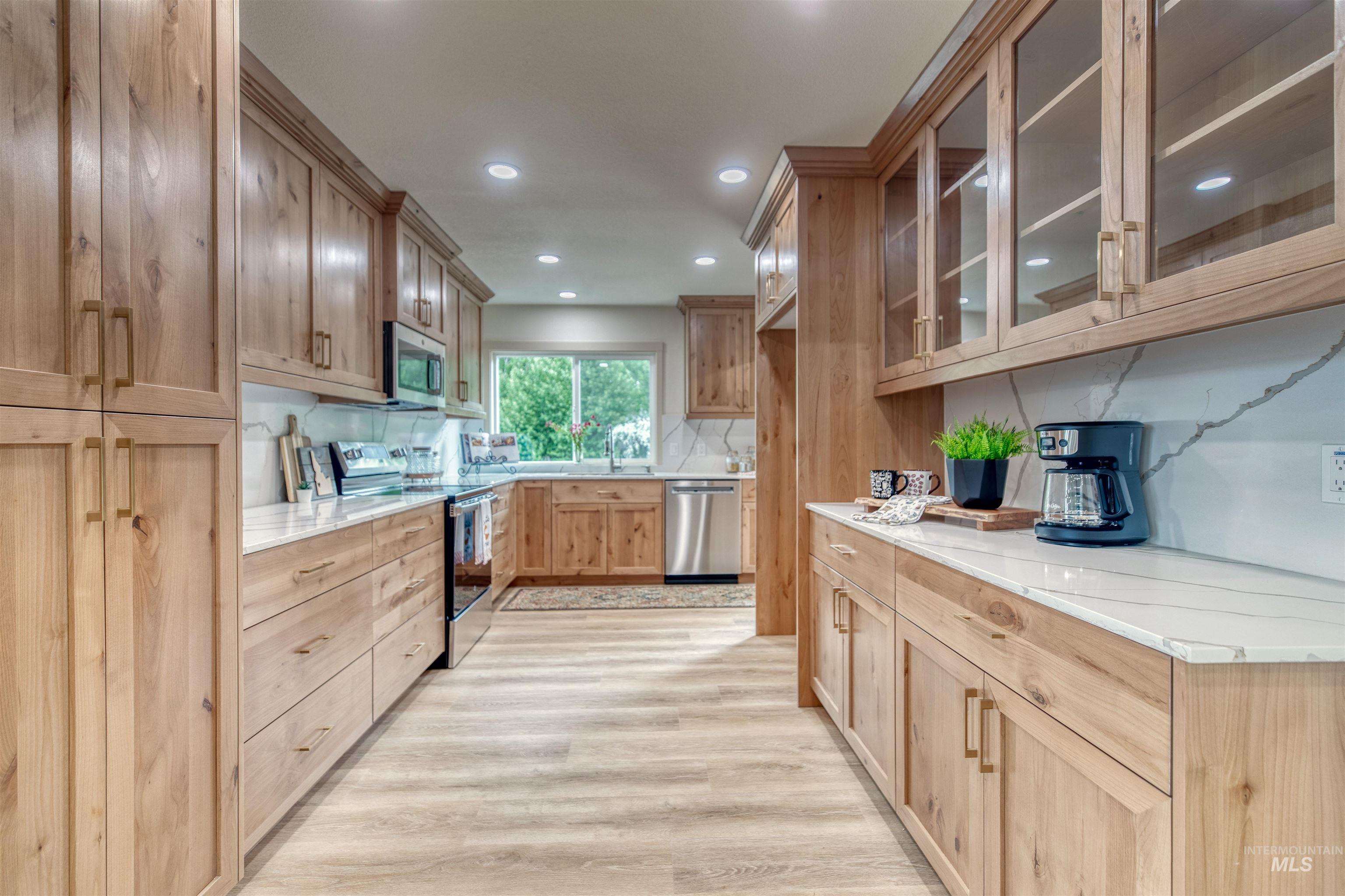 3131 Fuller Rd Property Photo 16