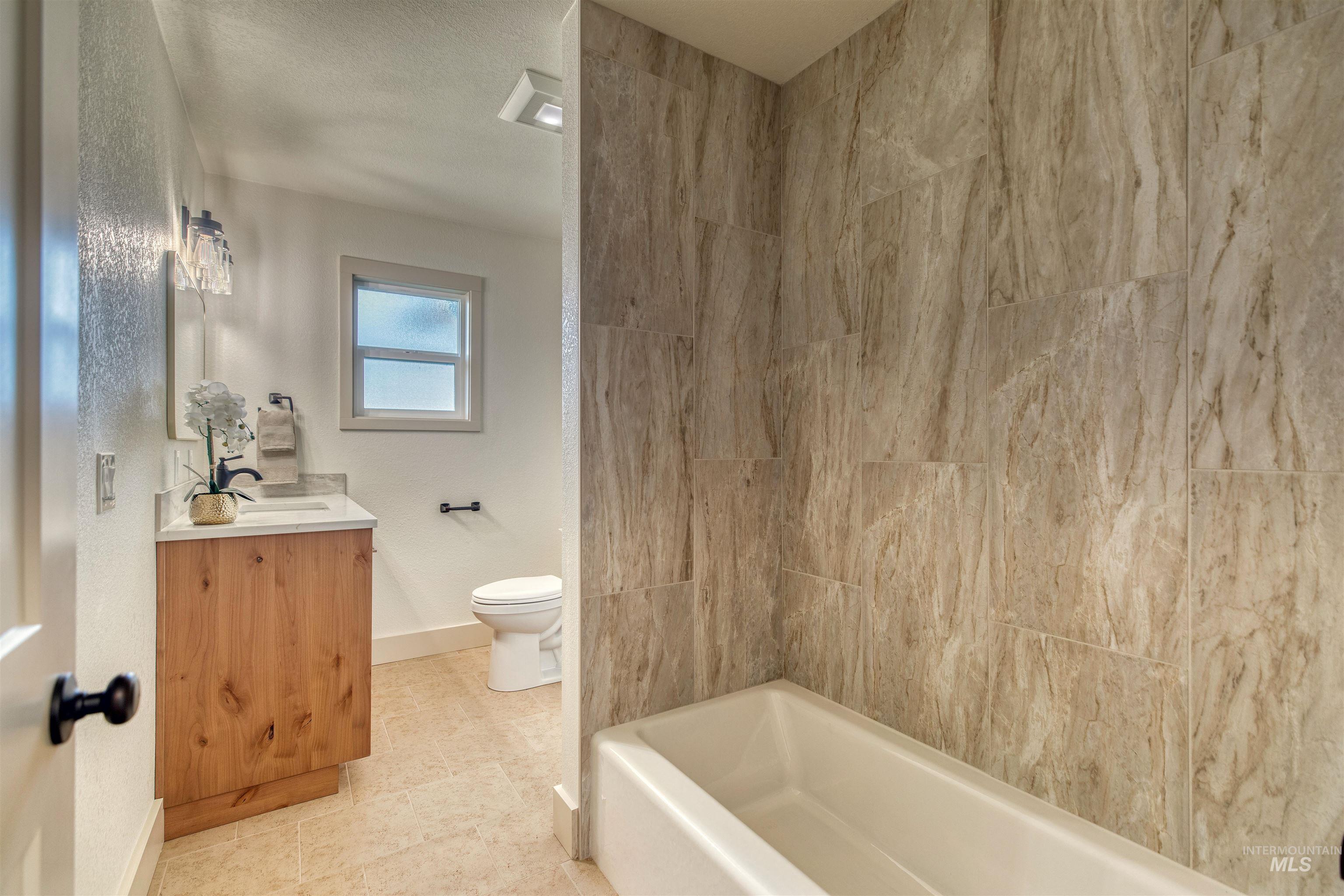 3131 Fuller Rd Property Photo 27