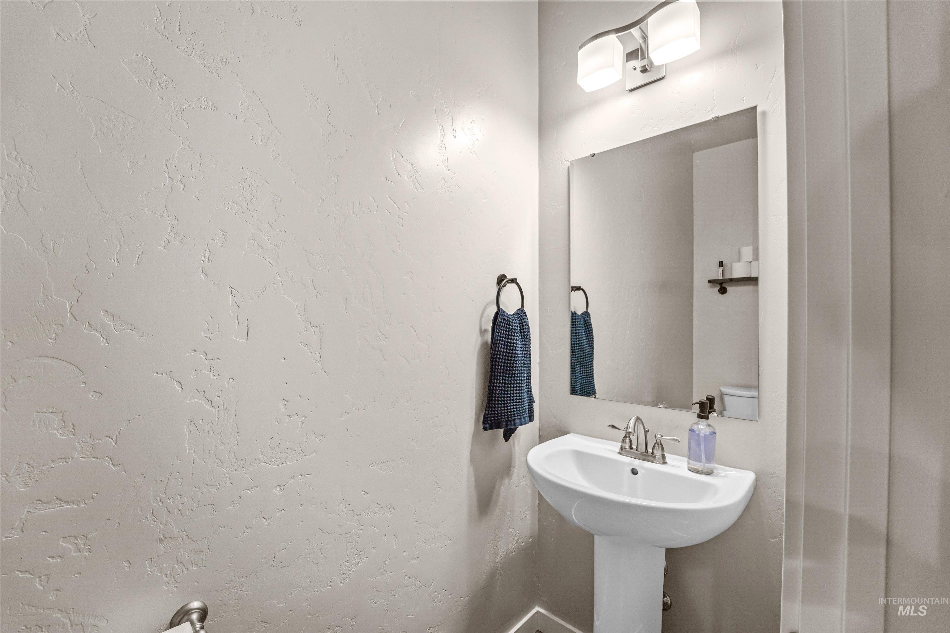 963 W. Parkstone St. Property Photo 18