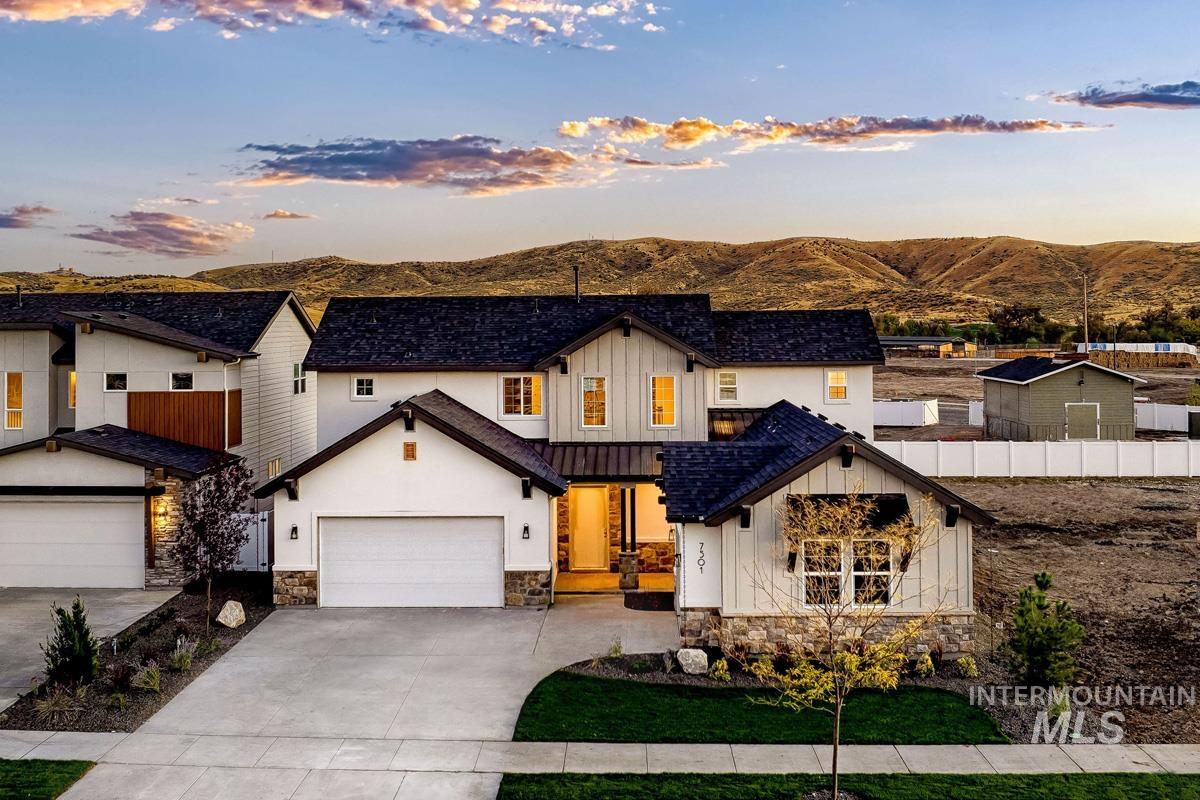 14241 N Woodpecker Avenue Property Photo