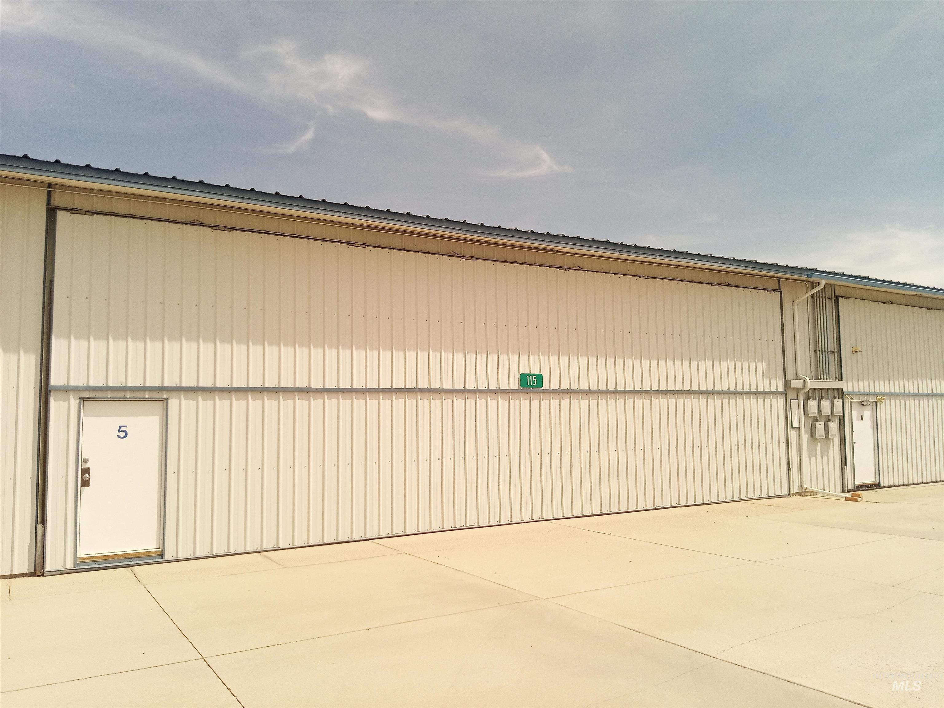 4321 Aviation Way Property Photo