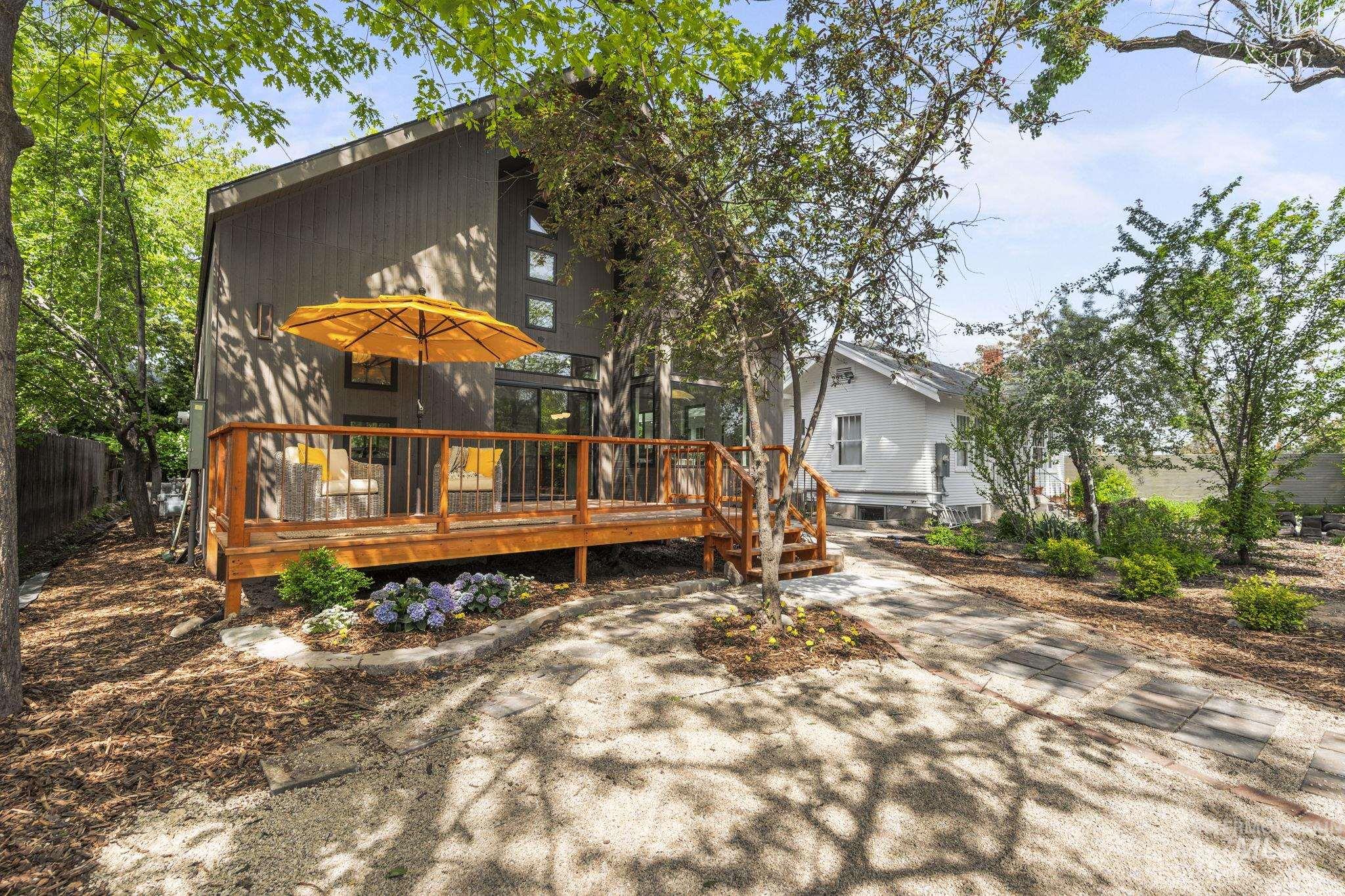 1435 N Garden Property Photo 1