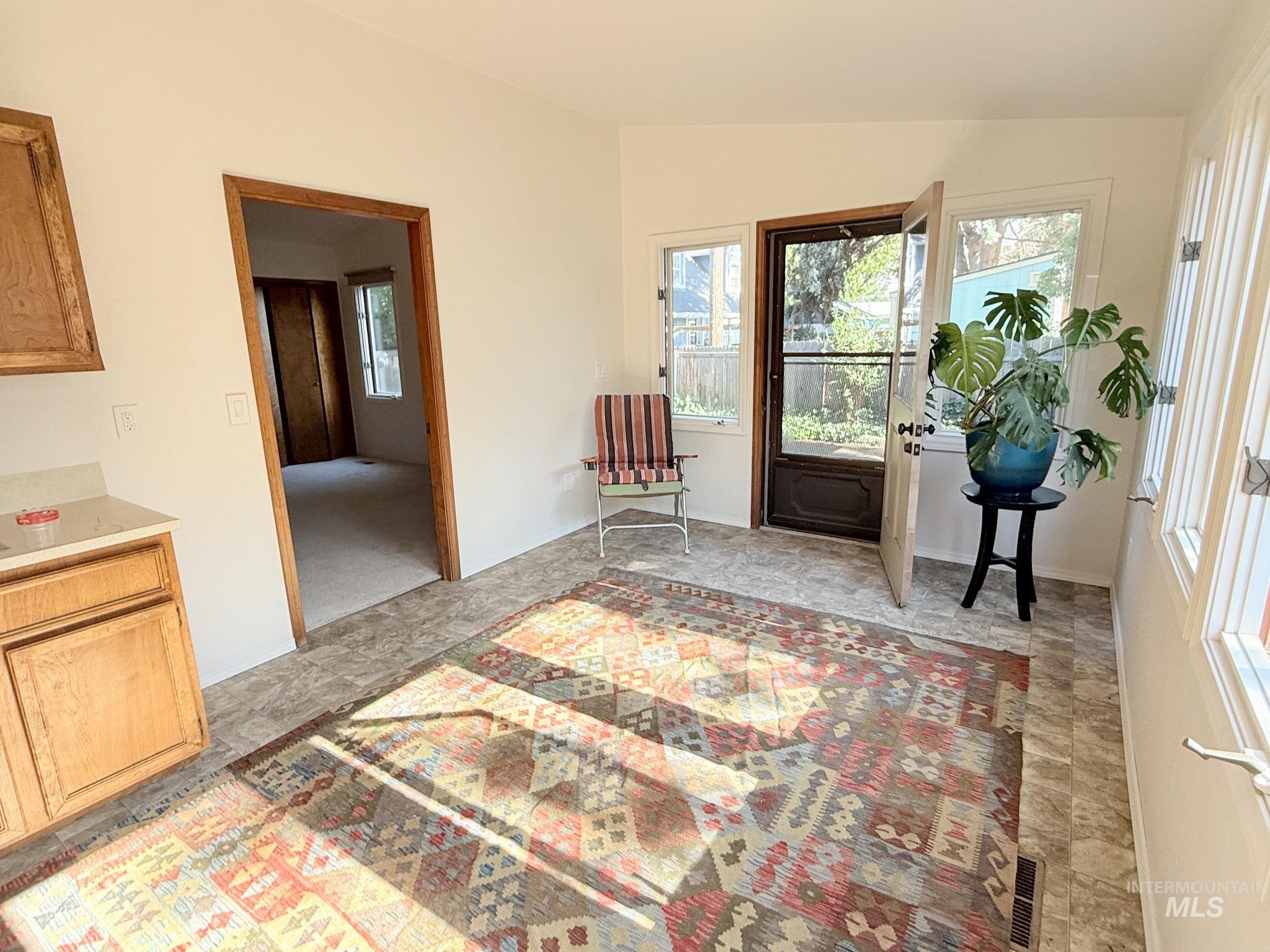 3809 W Kootenai Property Photo 2