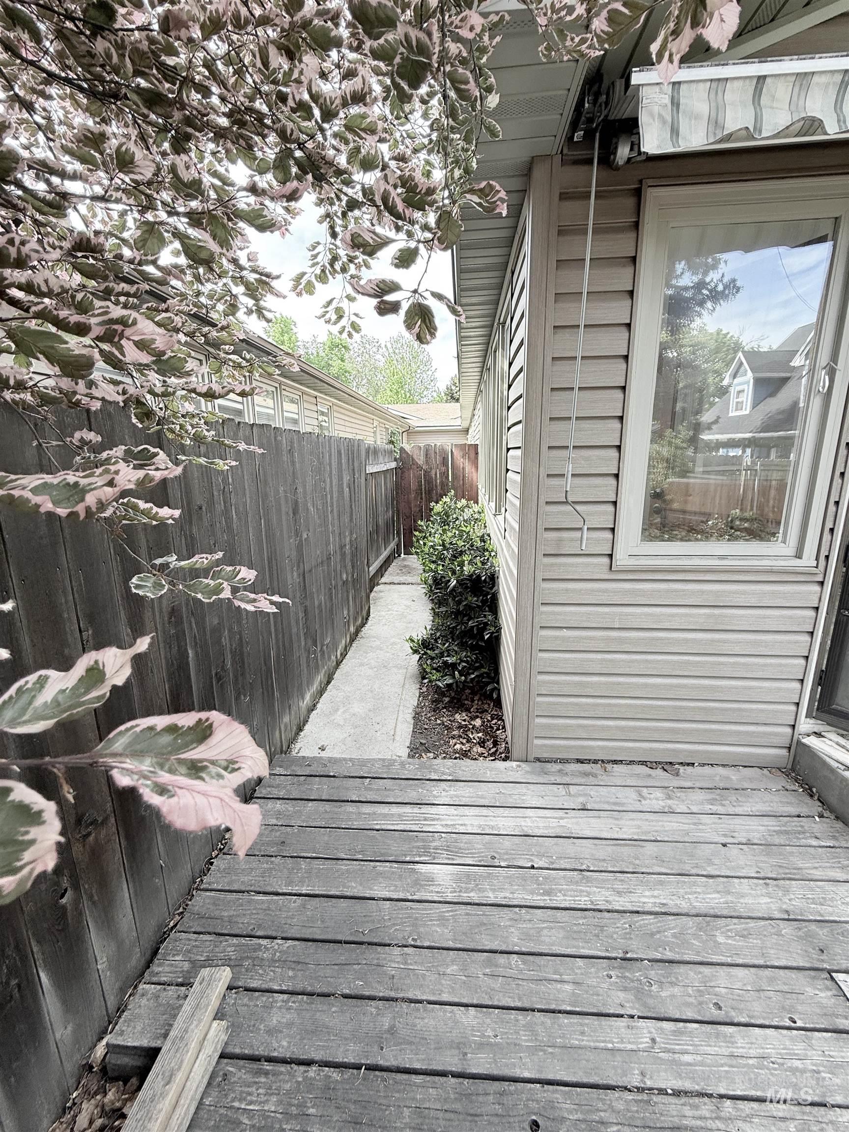 3809 W Kootenai Property Photo 21