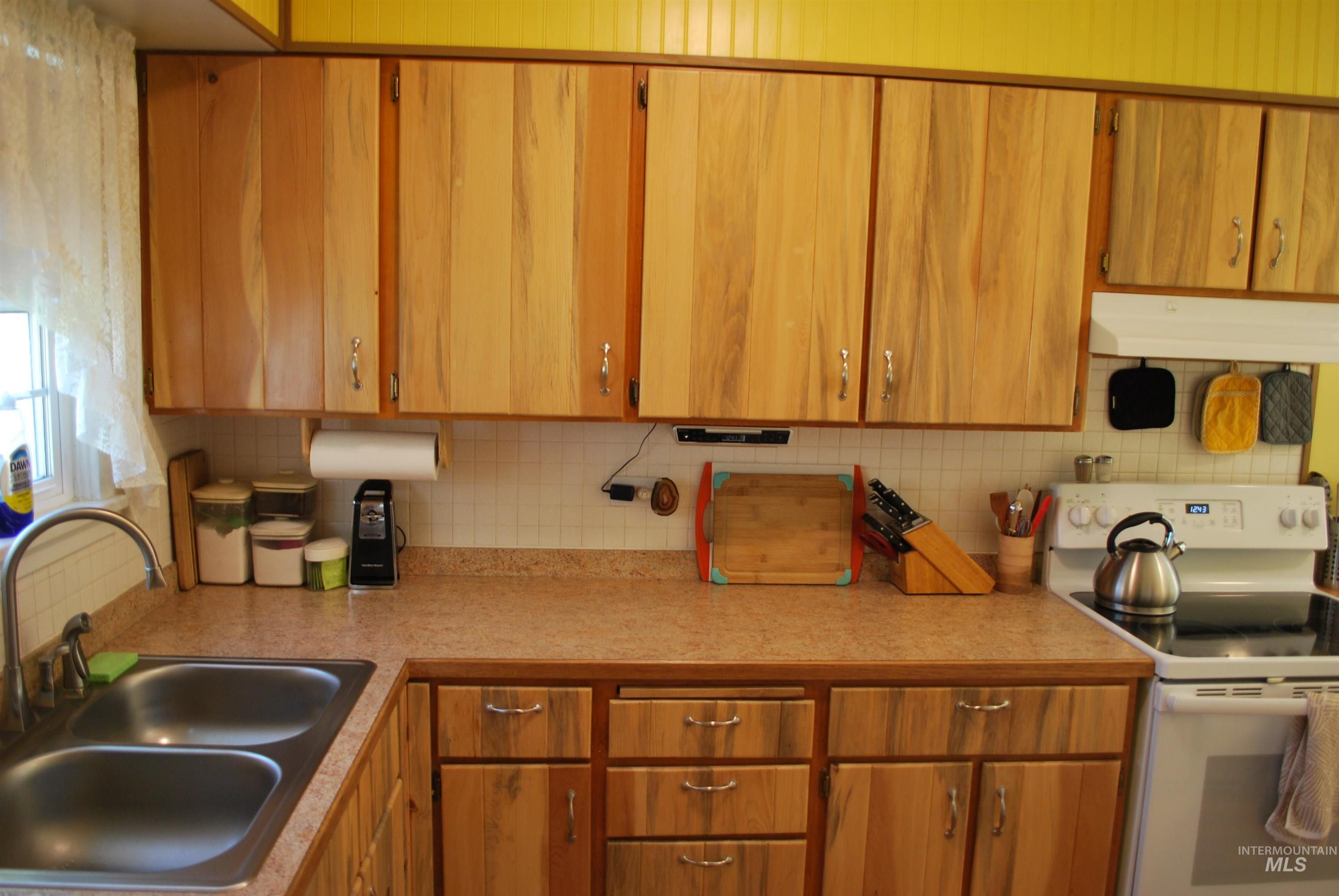 1514 Freeman Creek Rd. Property Photo 33