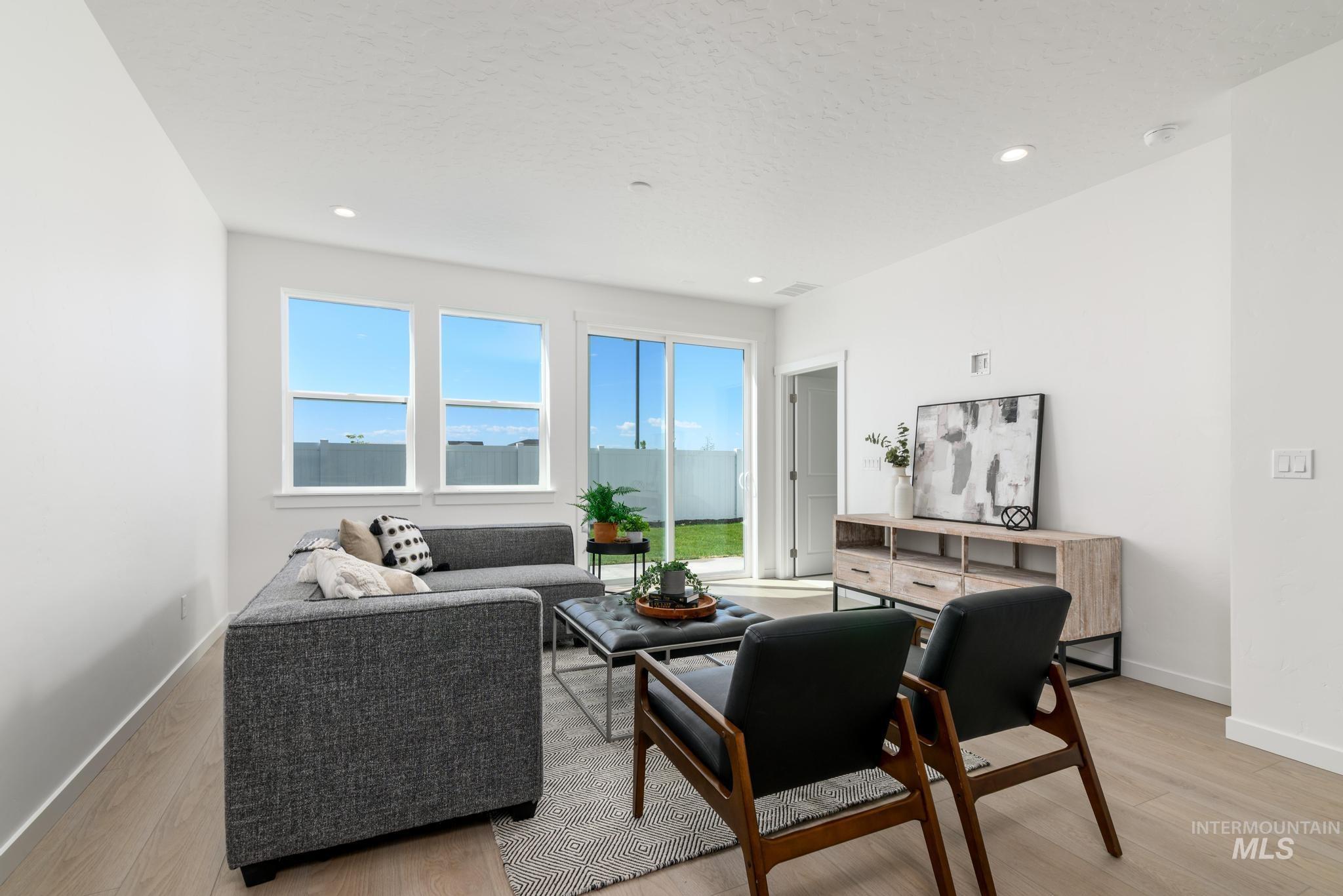 14655 Wing Spread Dr Property Photo 6