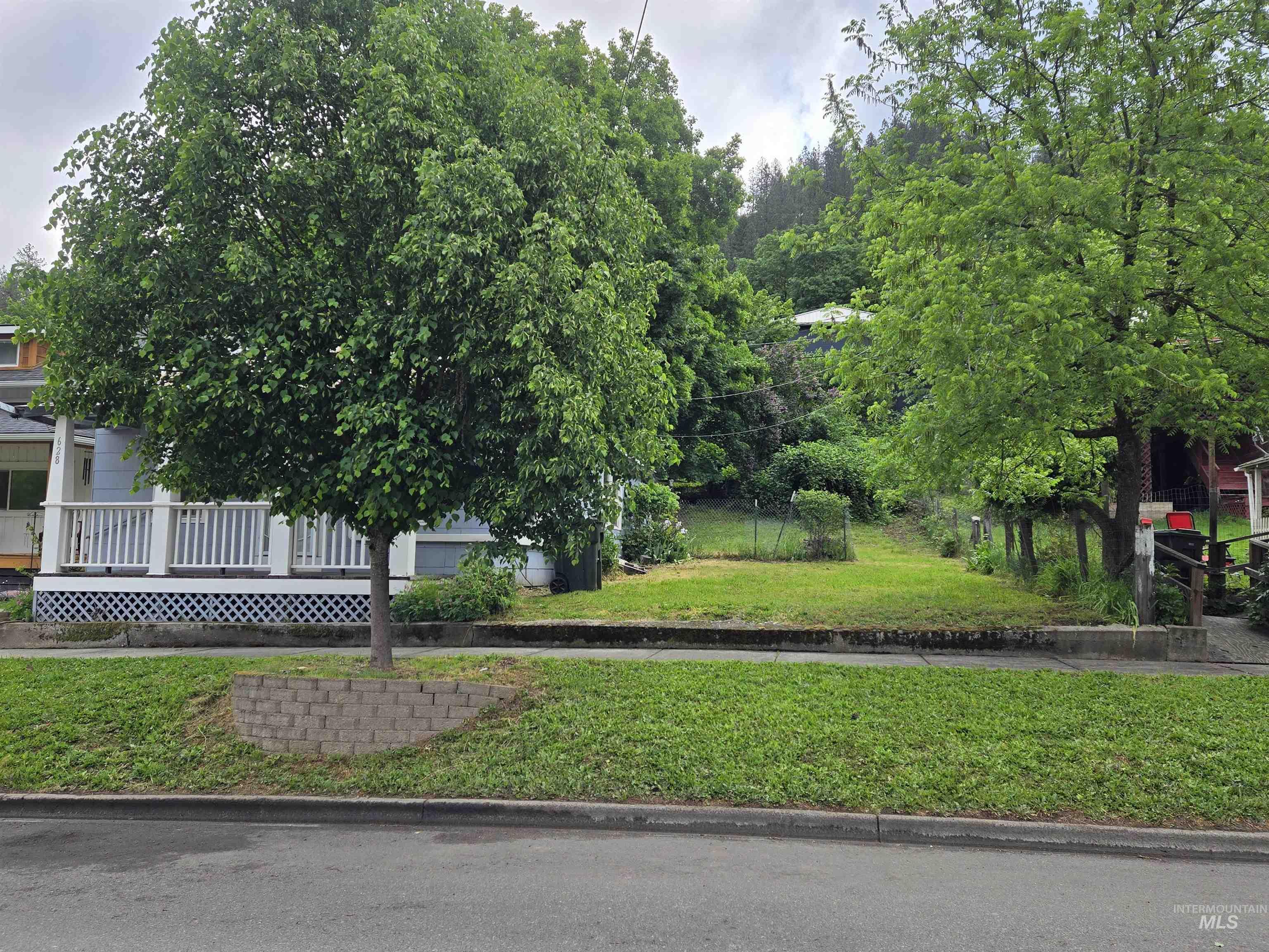 628 Main Street Property Photo