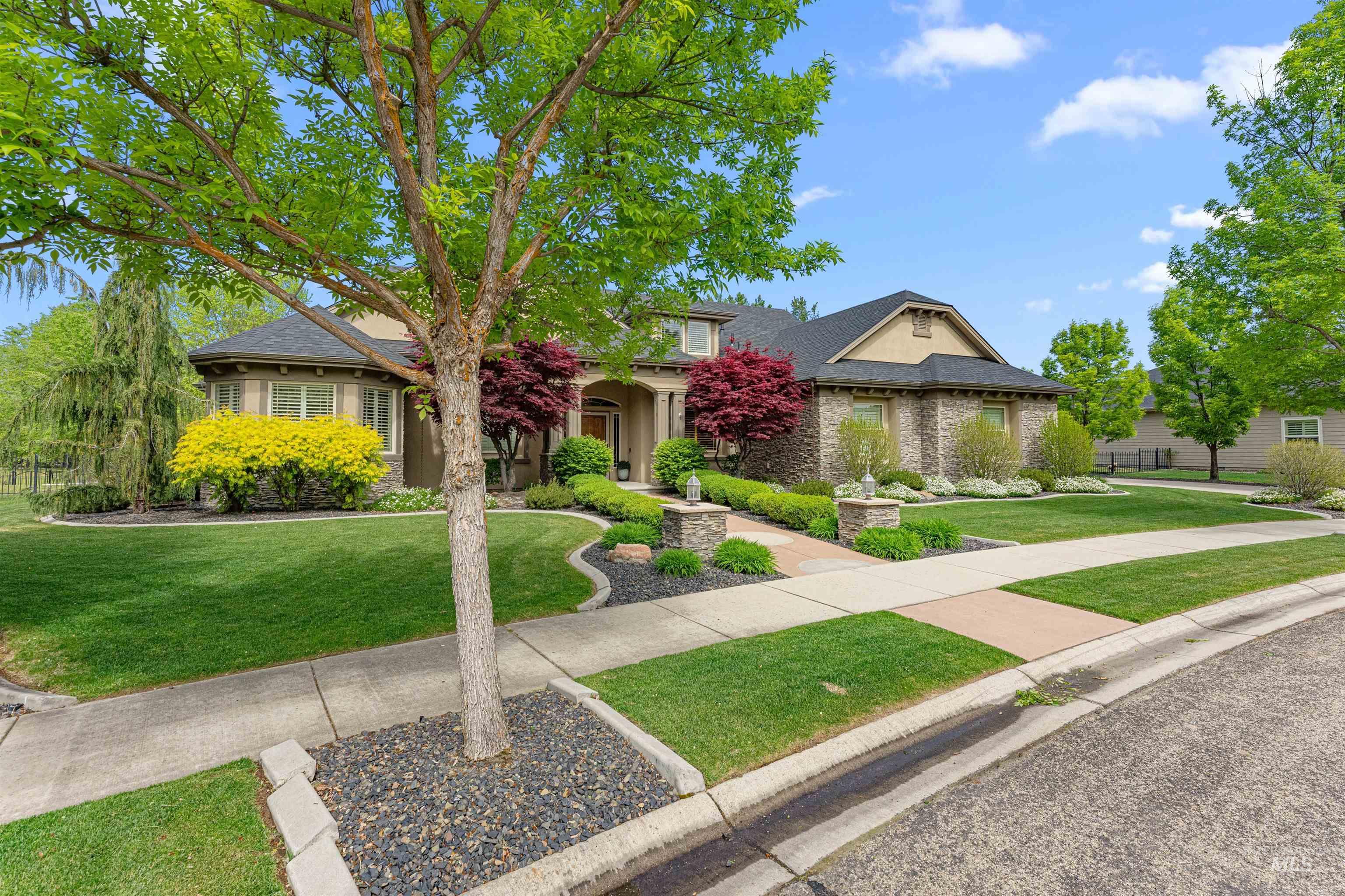 1137 N Cobblestone Way Property Photo