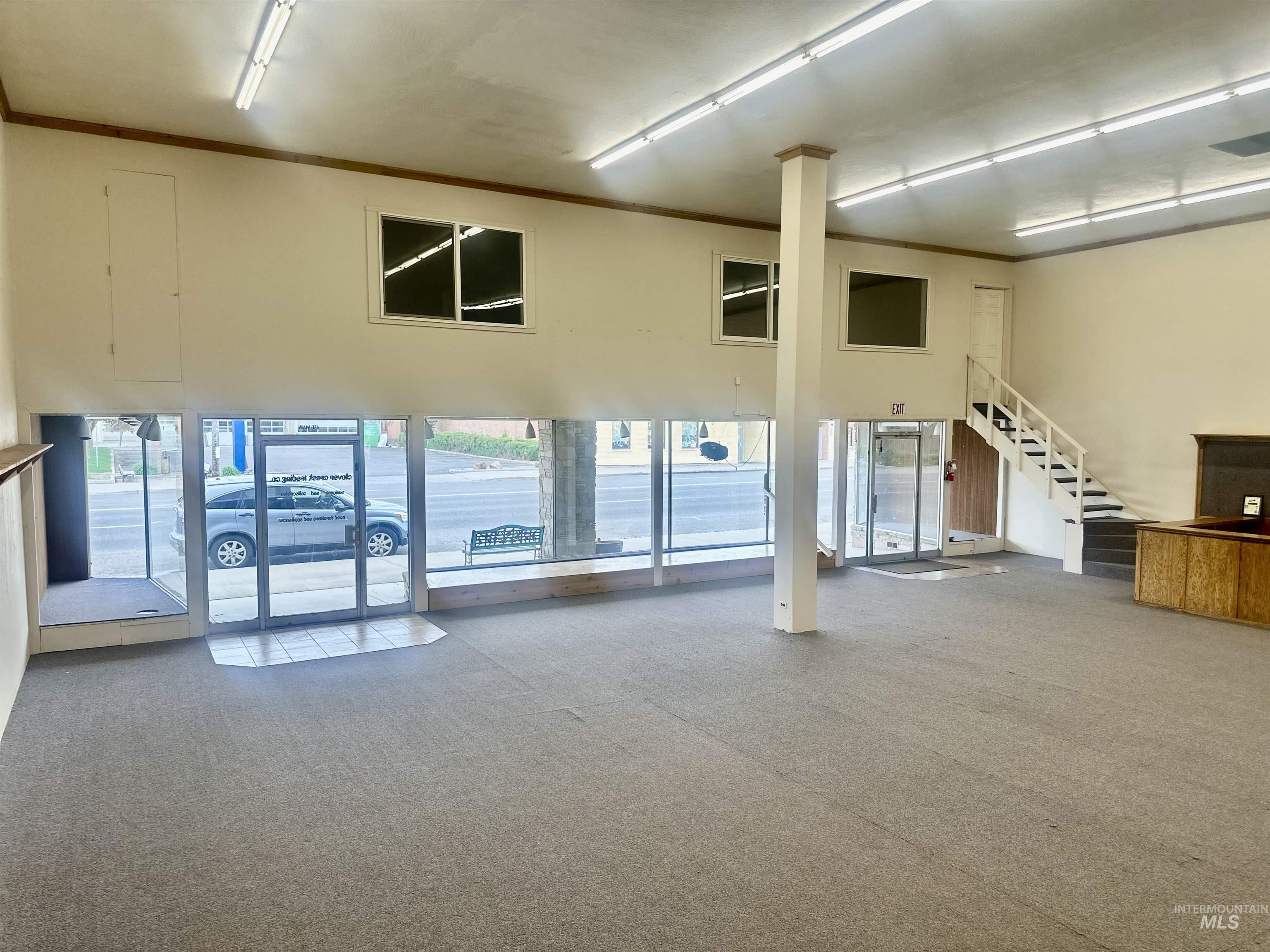 430 Main St. Property Photo 5