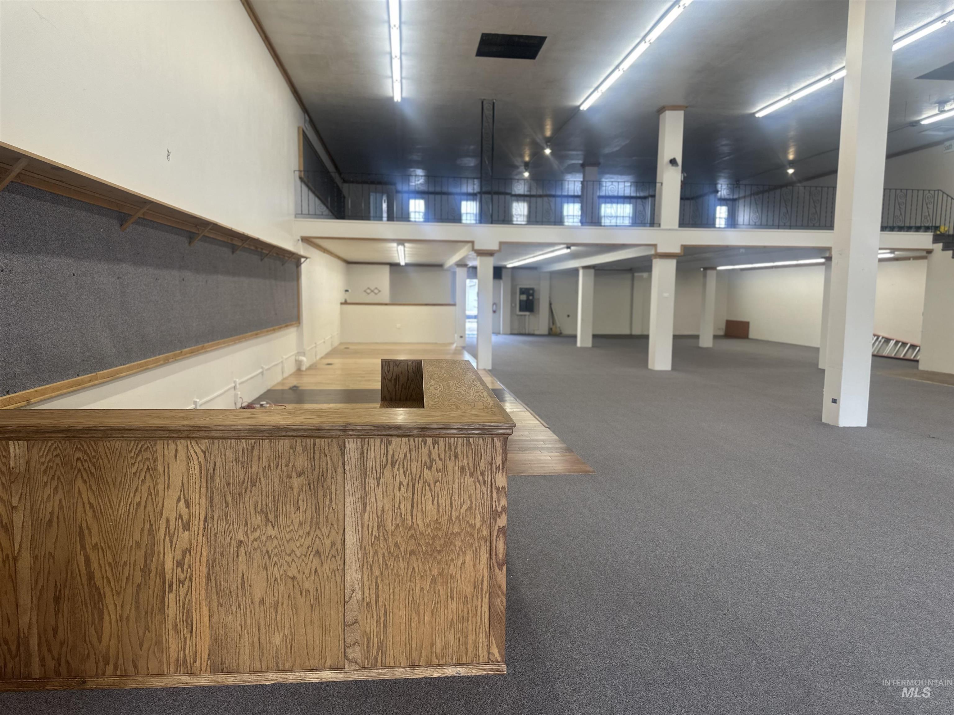 430 Main St. Property Photo 17