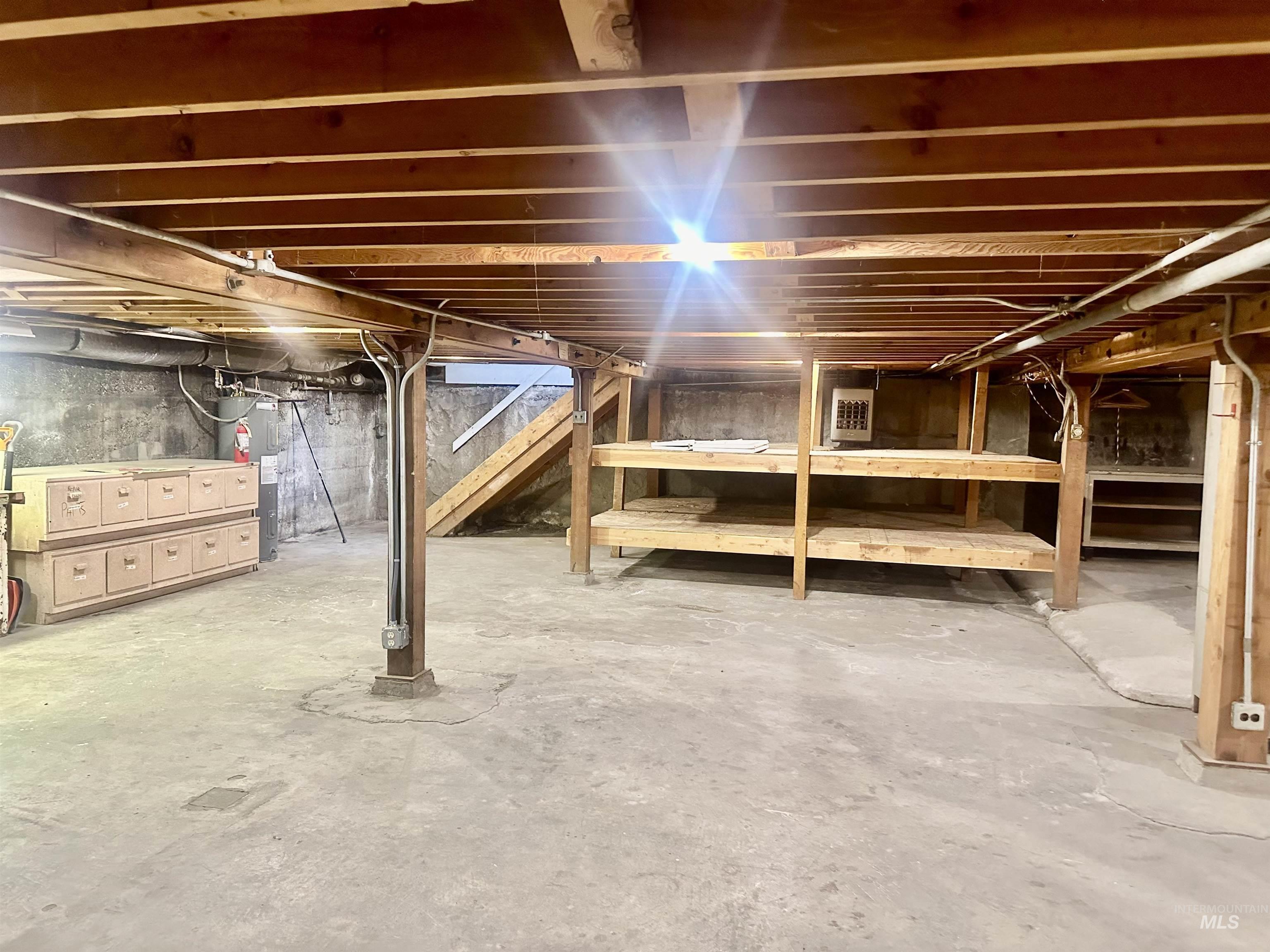 430 Main St. Property Photo 27