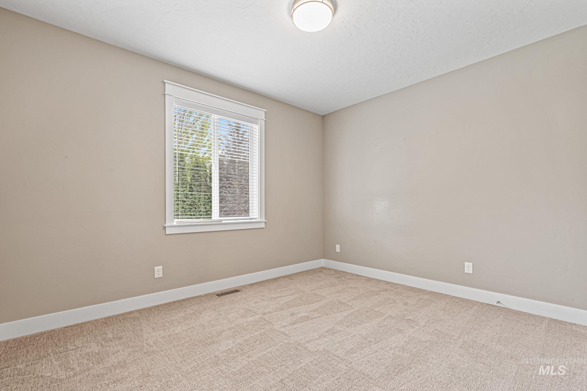 1073 W Smoky Quartz Street Property Photo 23