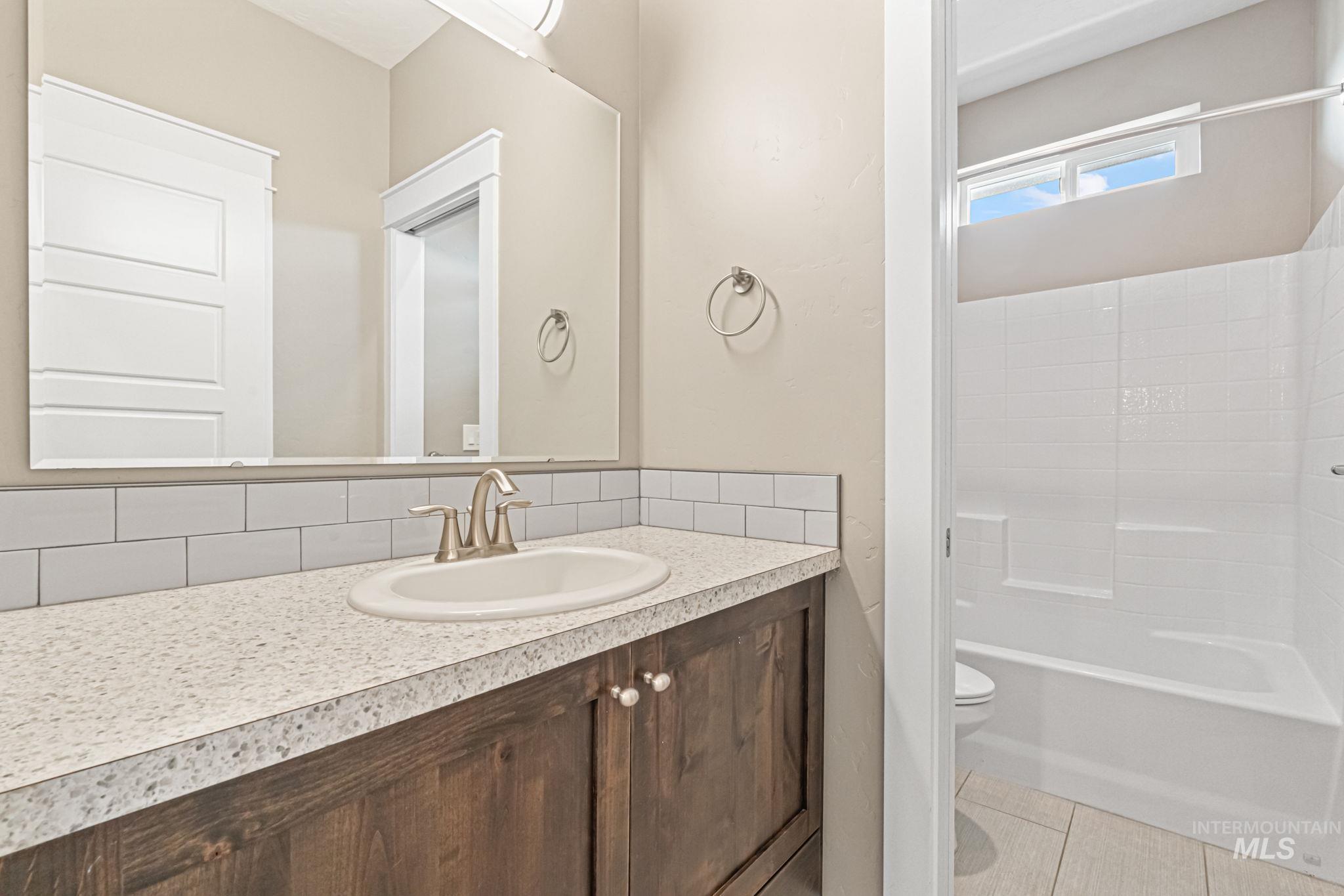 1073 W Smoky Quartz Street Property Photo 27