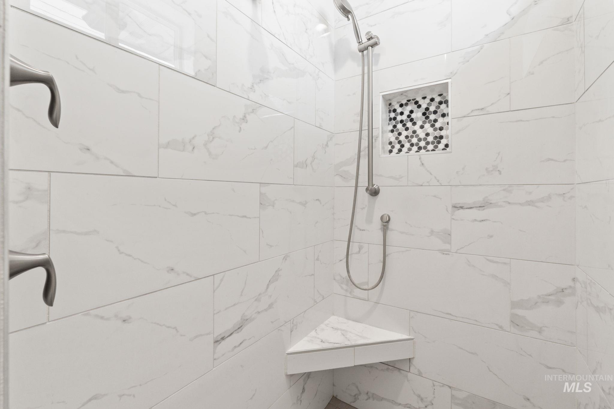 1073 W Smoky Quartz Street Property Photo 28