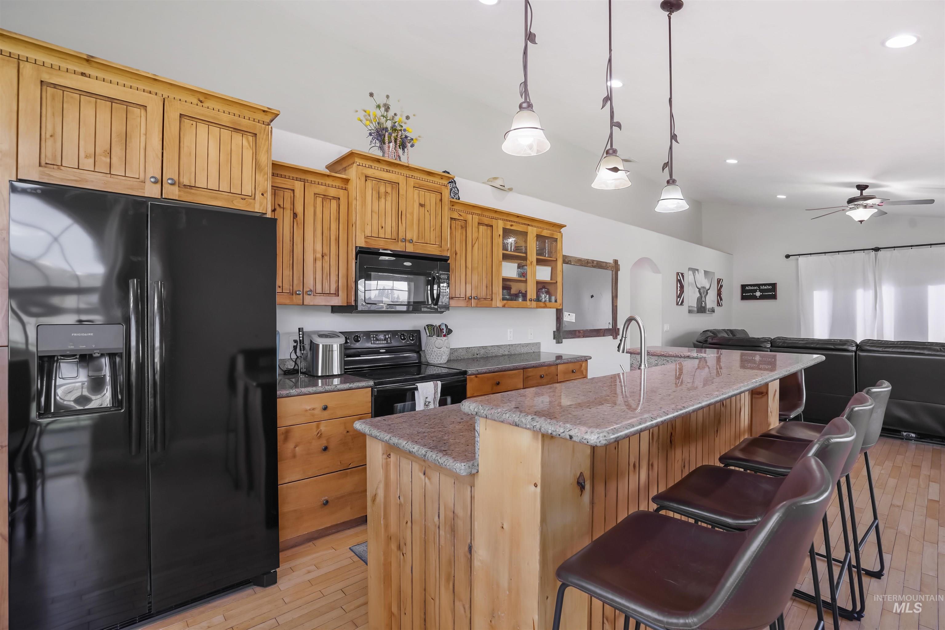 559 Pierce Street Property Photo 3