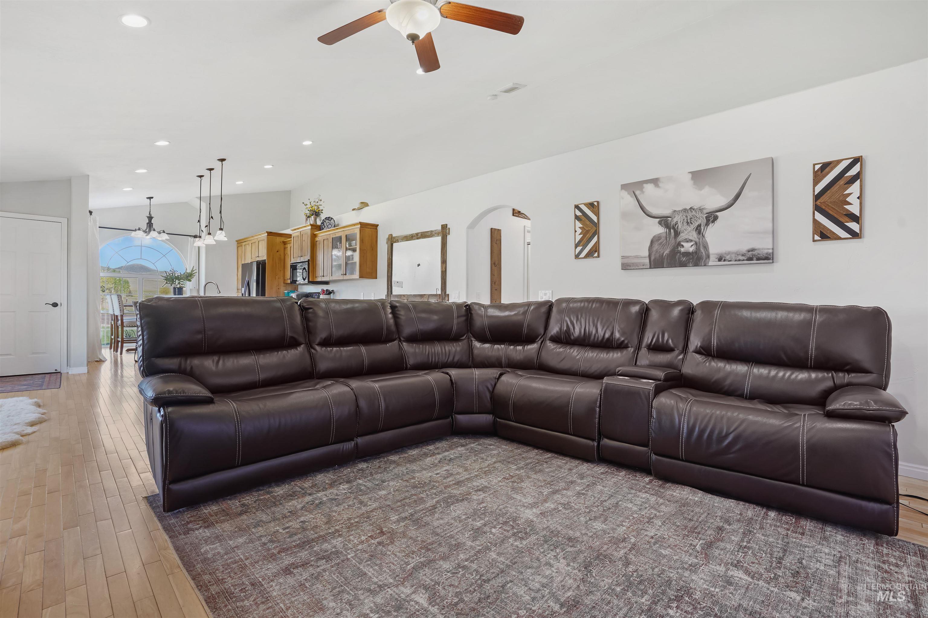 559 Pierce Street Property Photo 8