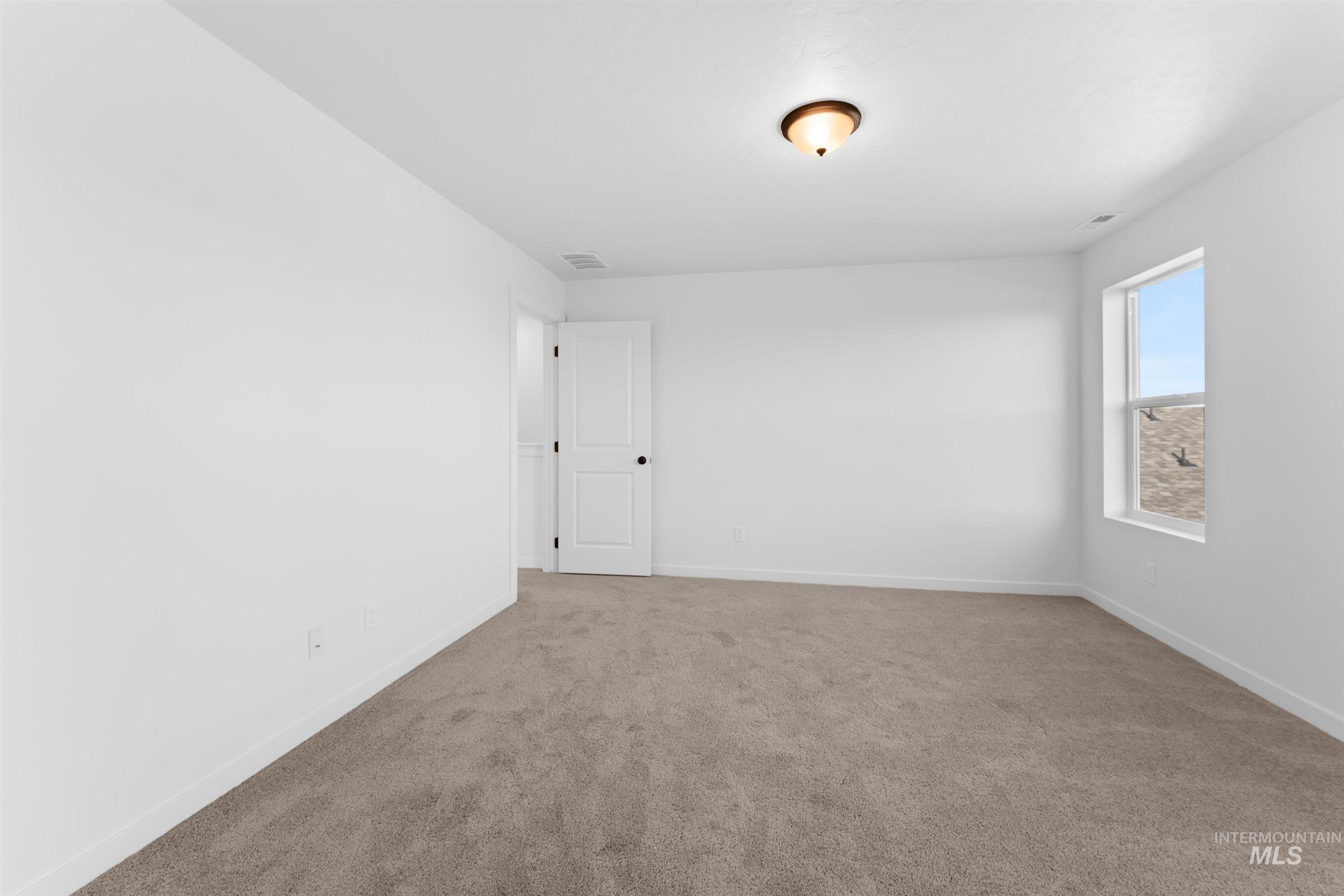 690 N Tessa Ave Property Photo 25