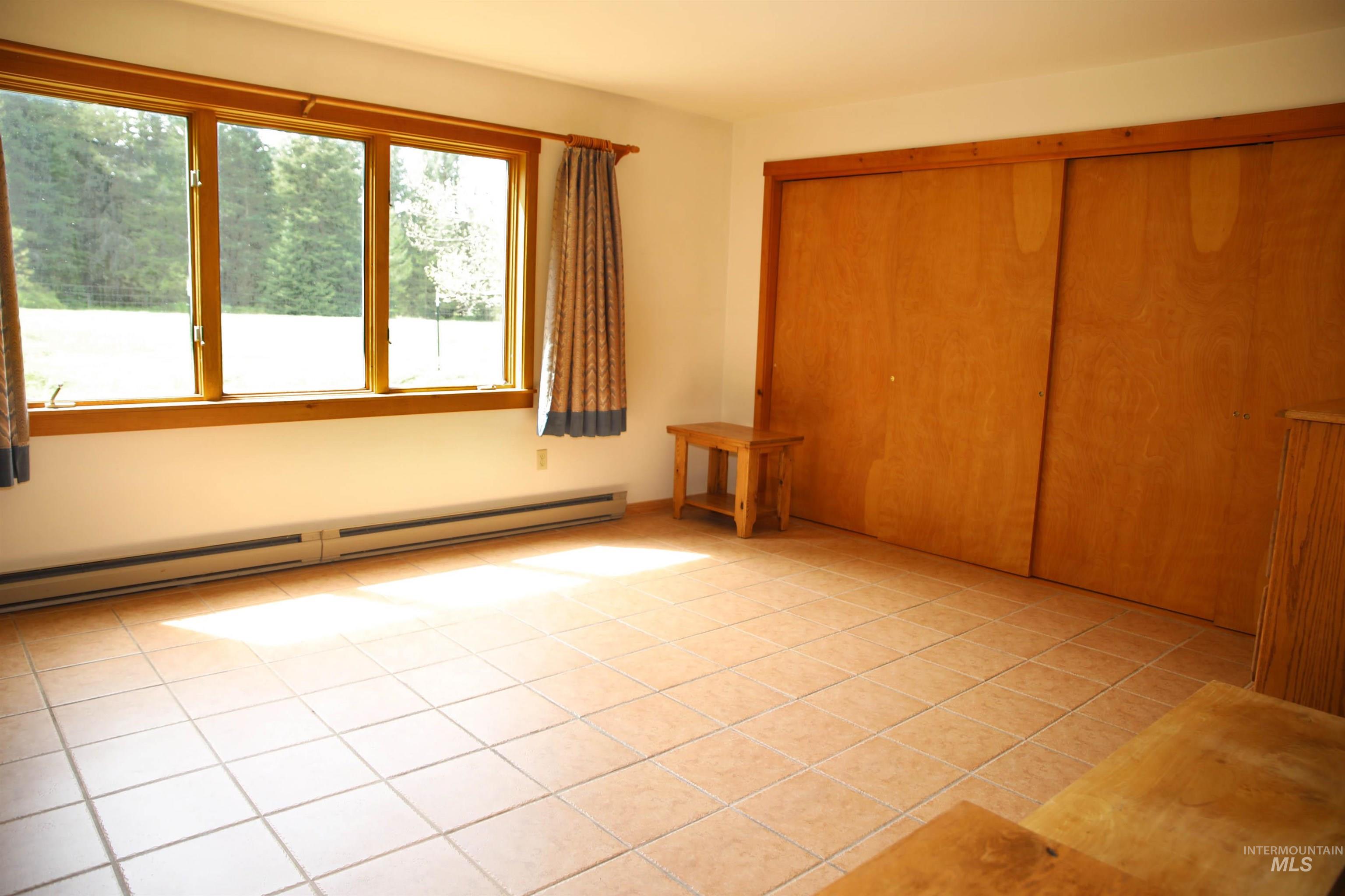 1021 Claypit Rd Property Photo 17