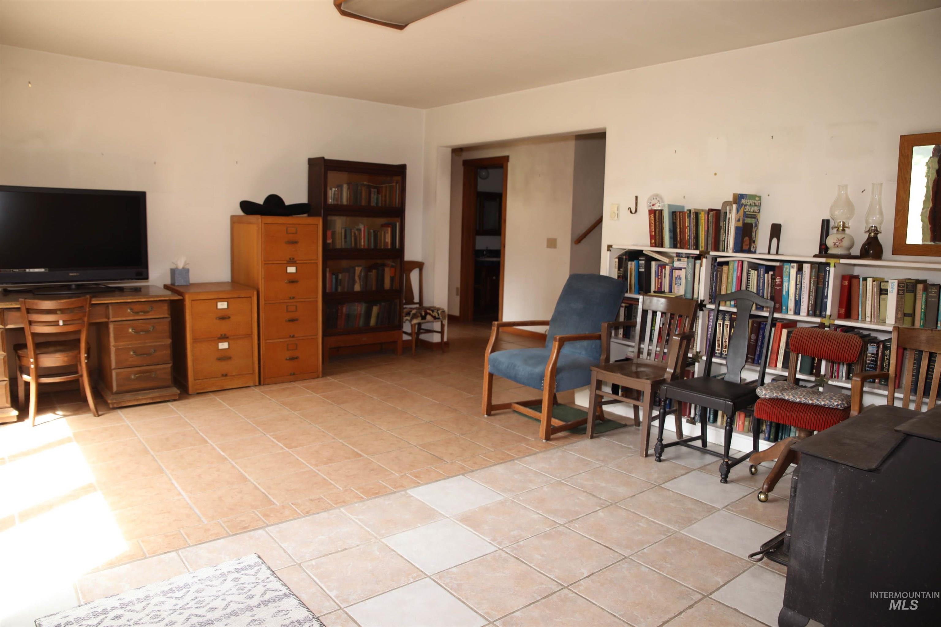1021 Claypit Rd Property Photo 19