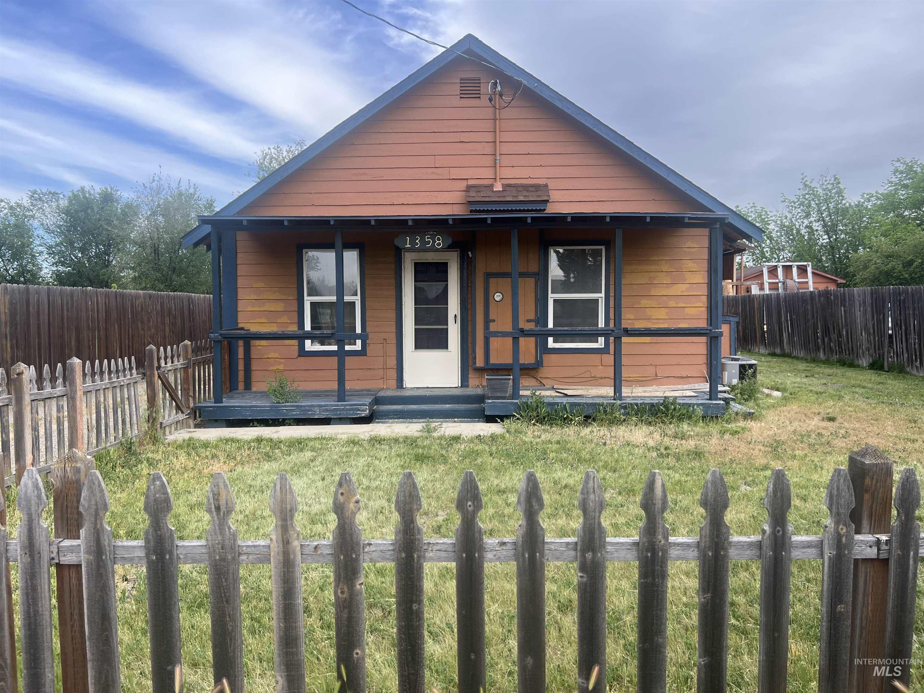 1358 Cascade Rd Property Photo 1