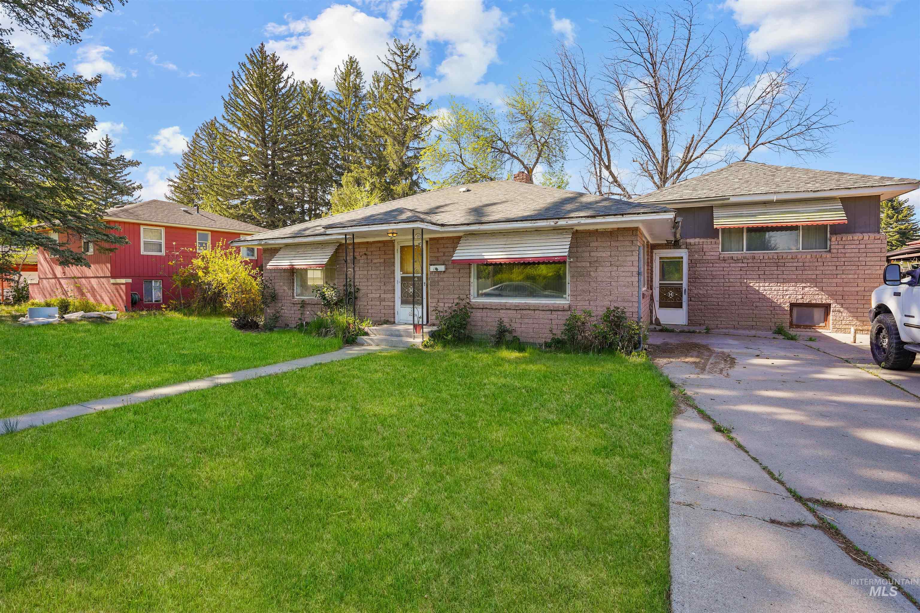 526 13th Street Property Photo 1