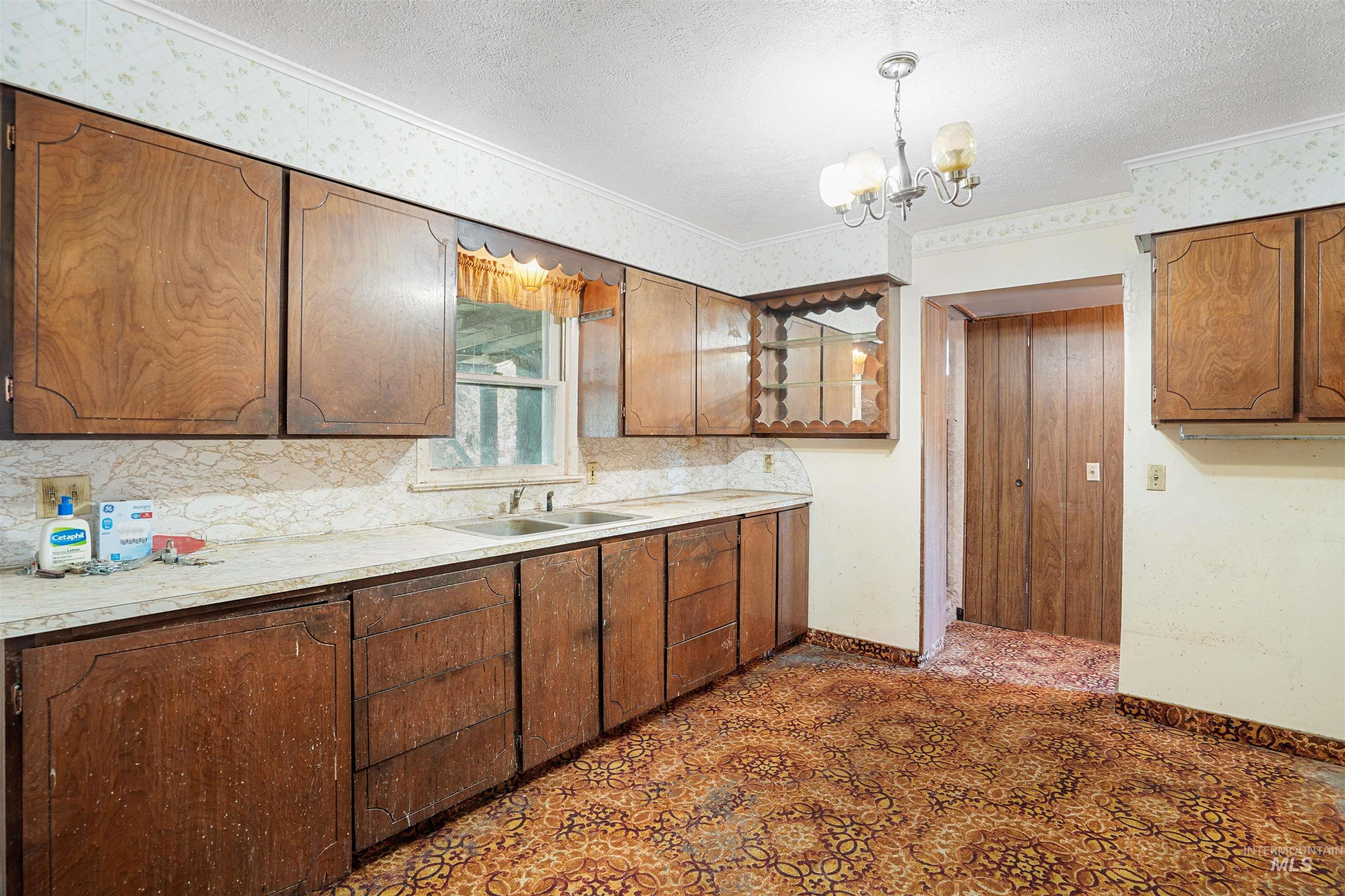 526 13th Street Property Photo 5