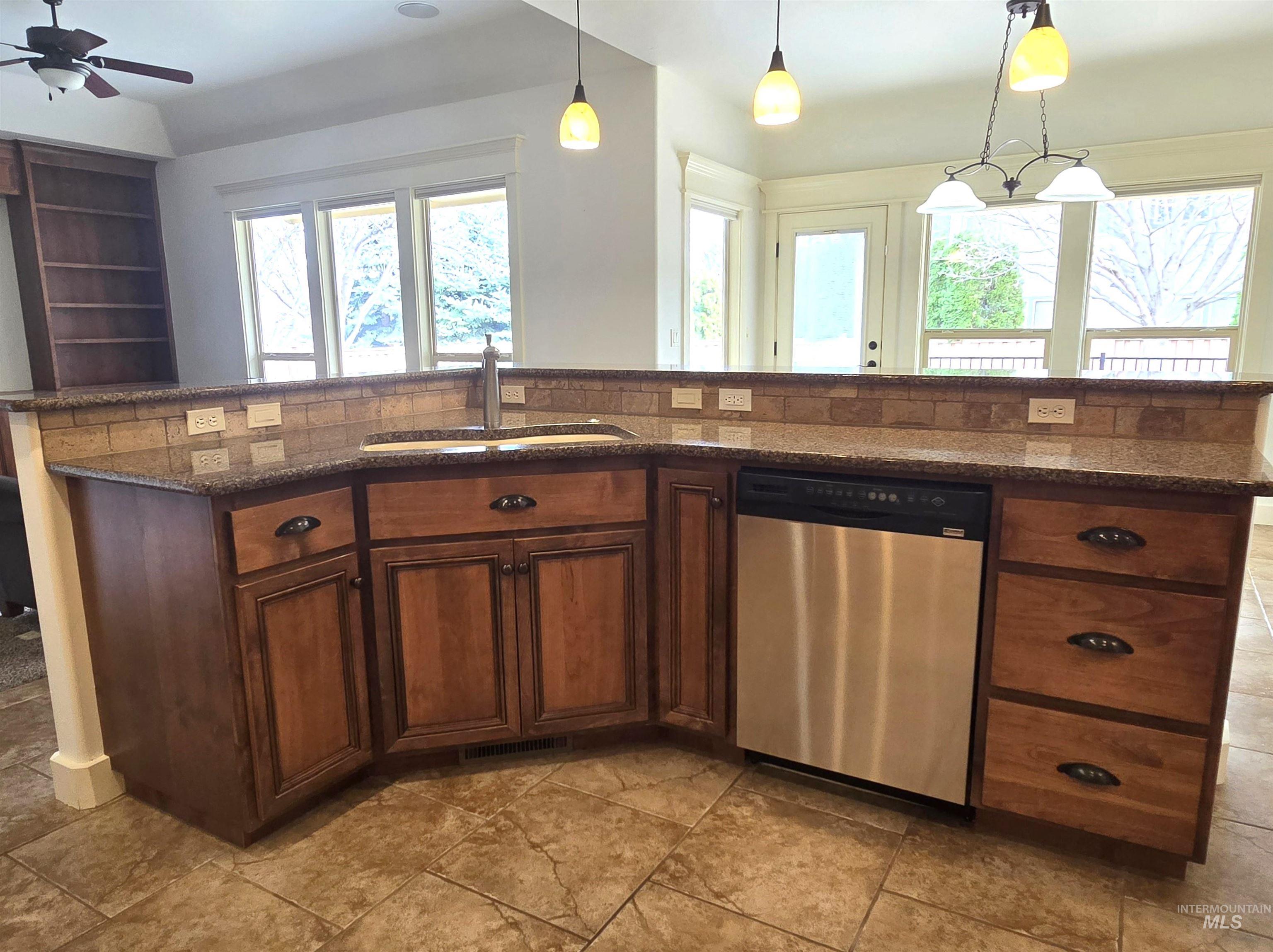 4762 S Skyridge Way Property Photo 10