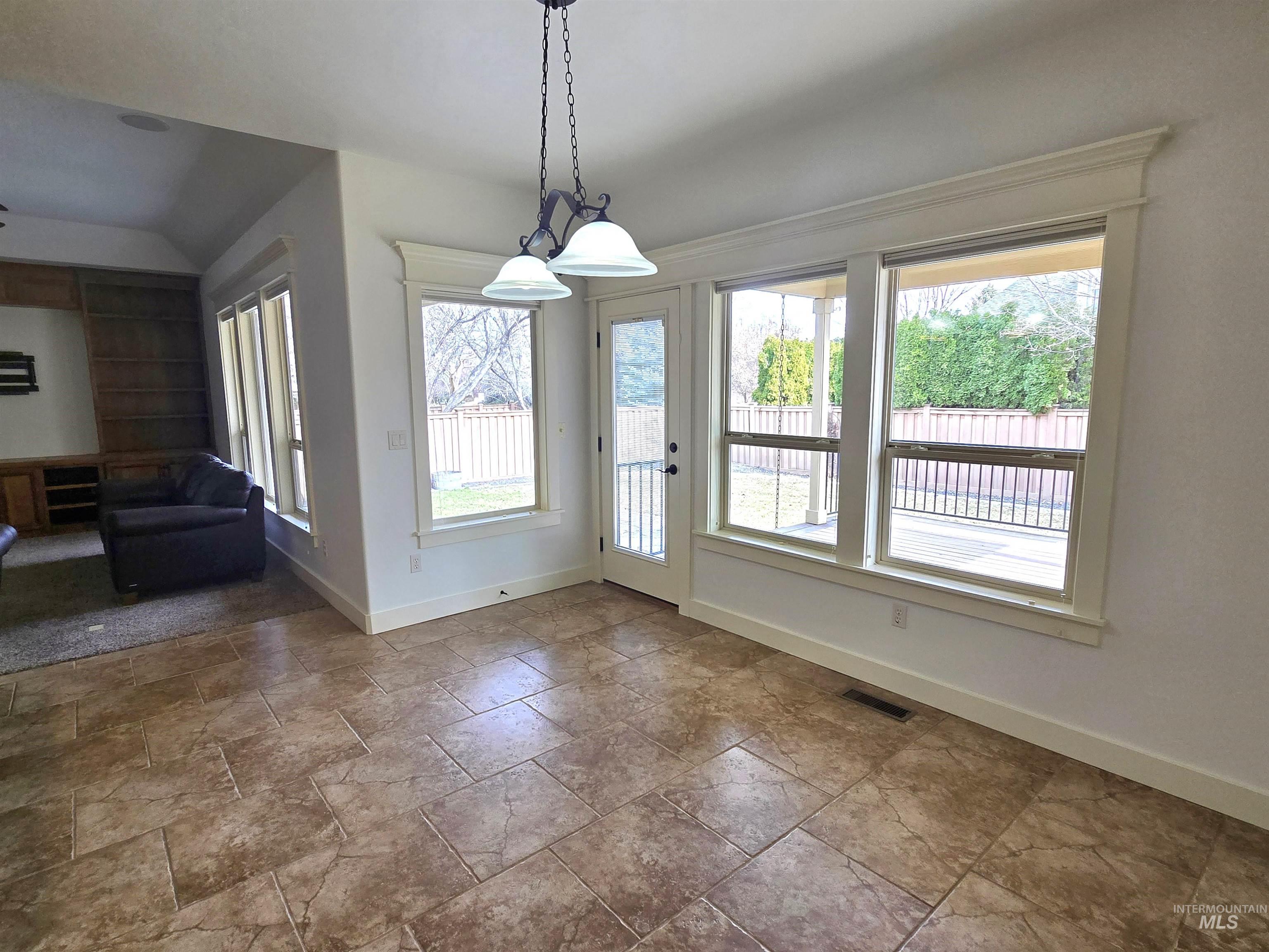 4762 S Skyridge Way Property Photo 12