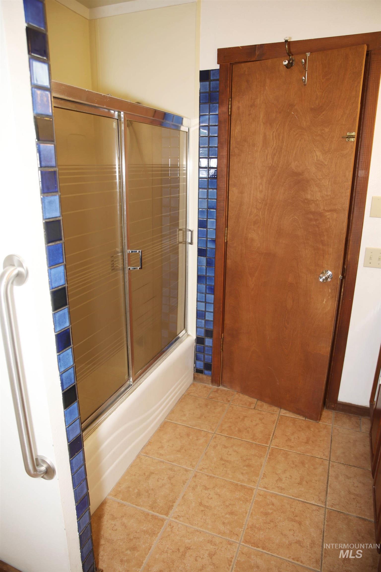 1021 Claypit Rd Property Photo 16