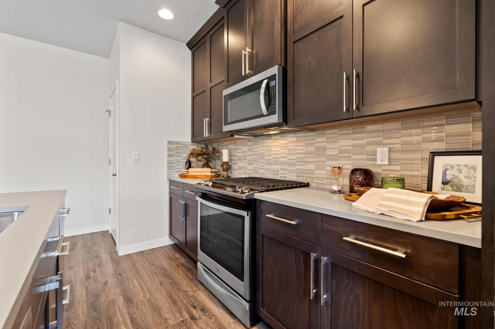 9632 W De Witt St Property Photo 9