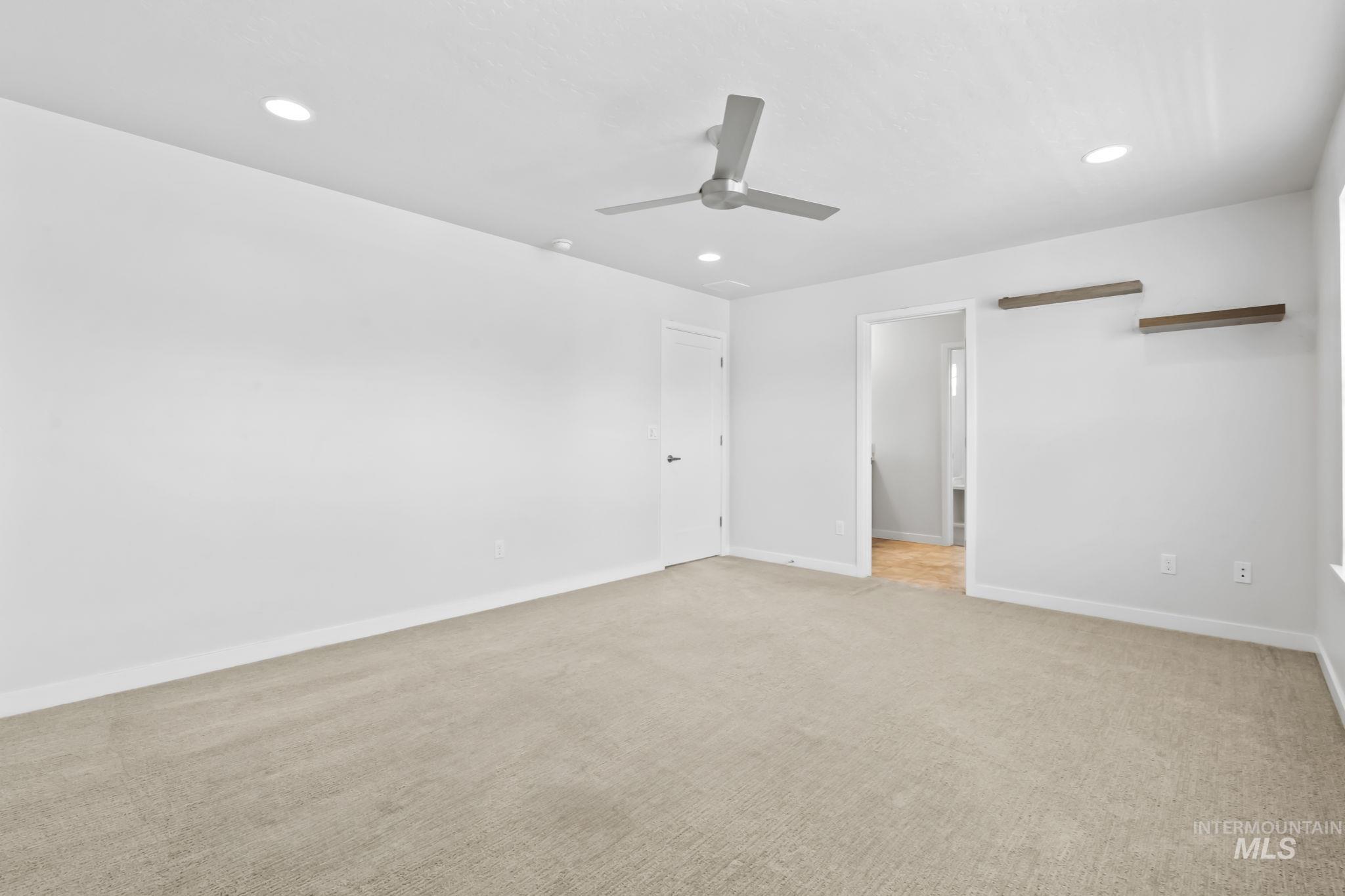 9632 W De Witt St Property Photo 13