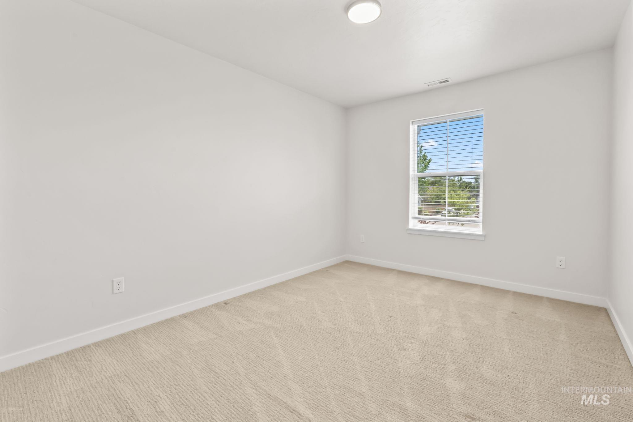 9632 W De Witt St Property Photo 19