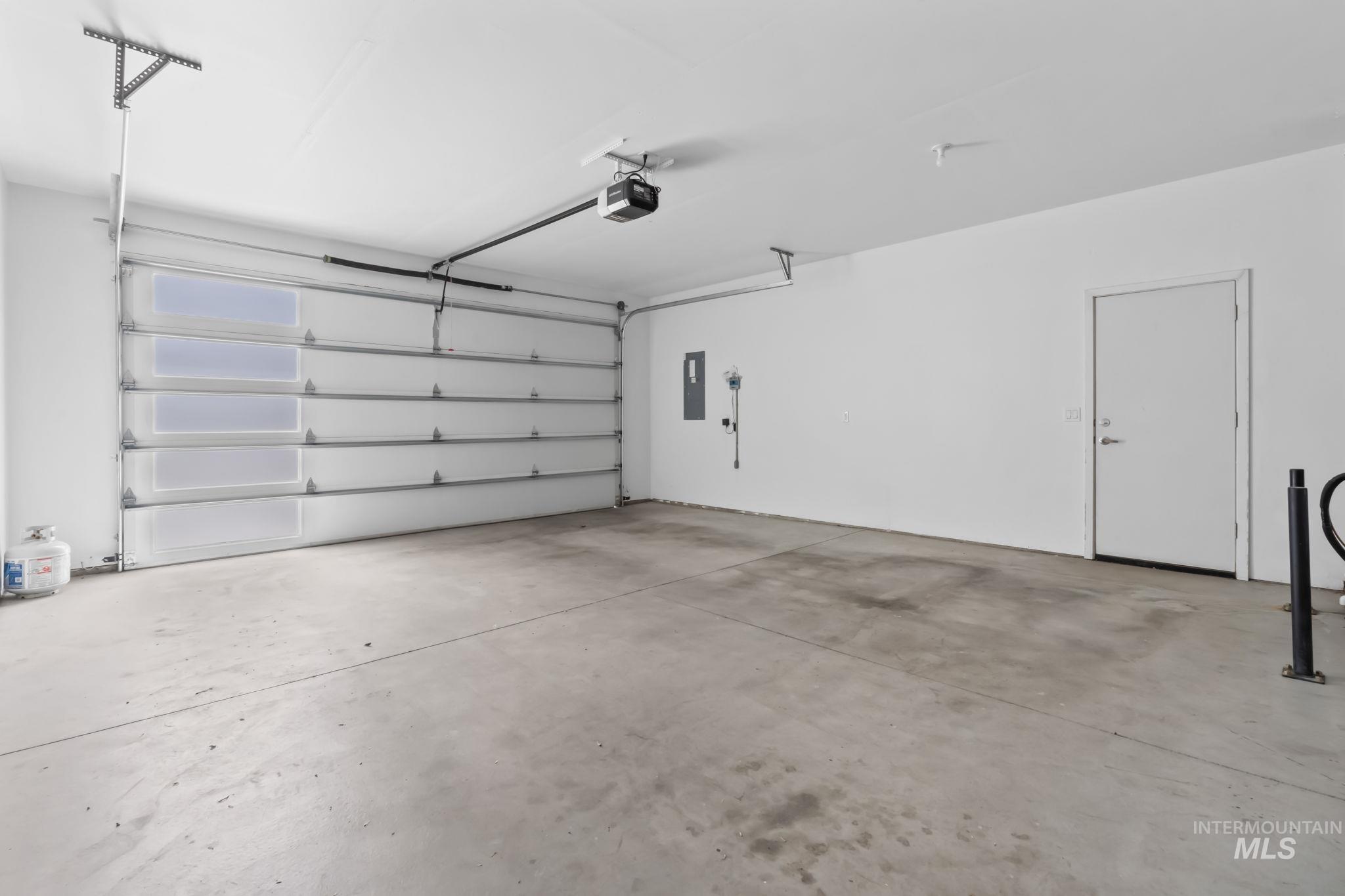 9632 W De Witt St Property Photo 25