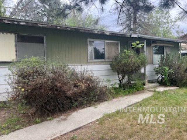4104 N Christine St Property Photo