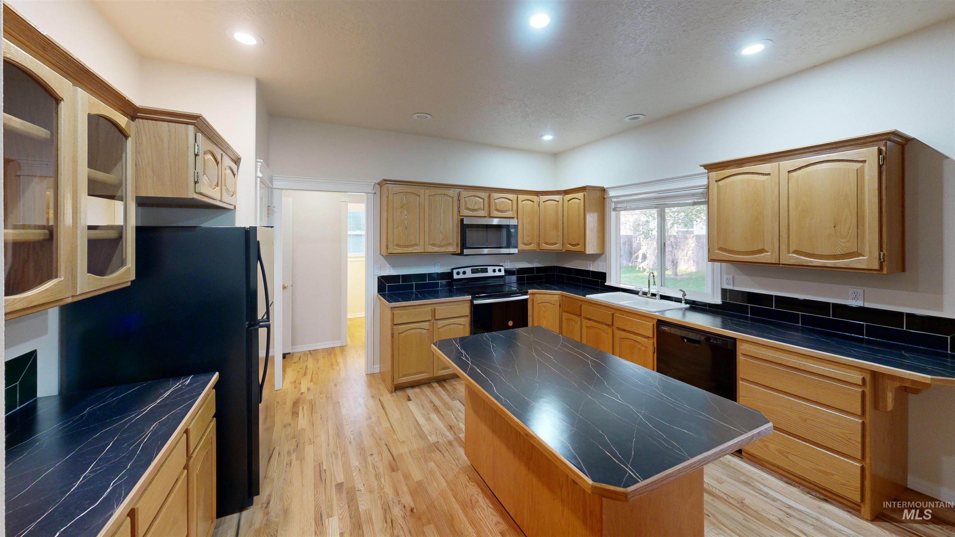 3036 S Grimes Creek Property Photo 9