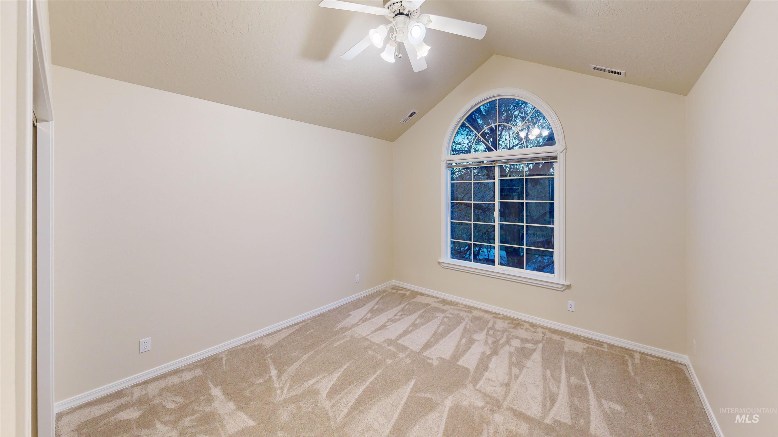 3036 S Grimes Creek Property Photo 15