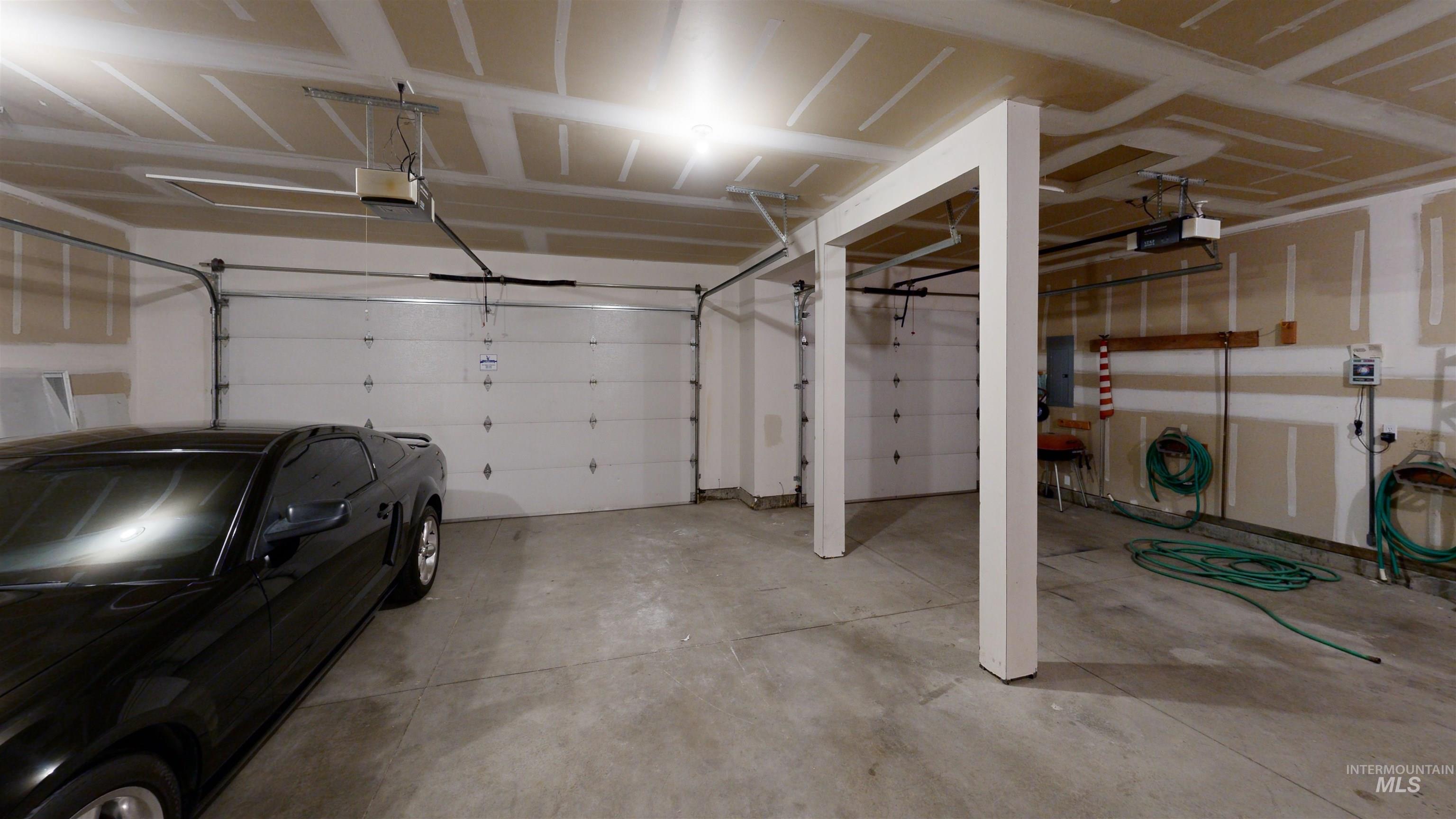 3036 S Grimes Creek Property Photo 27