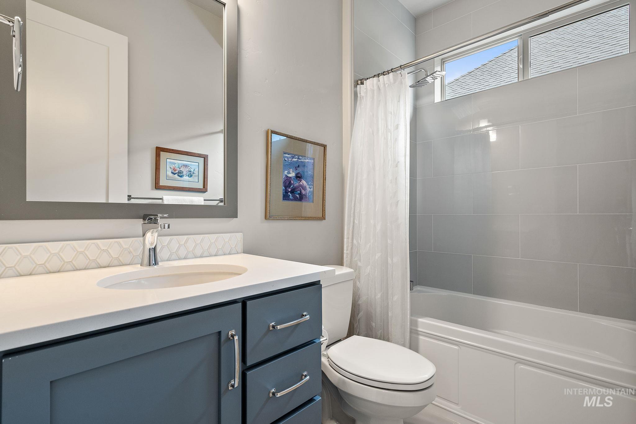 6922 N Agrarian Property Photo 31