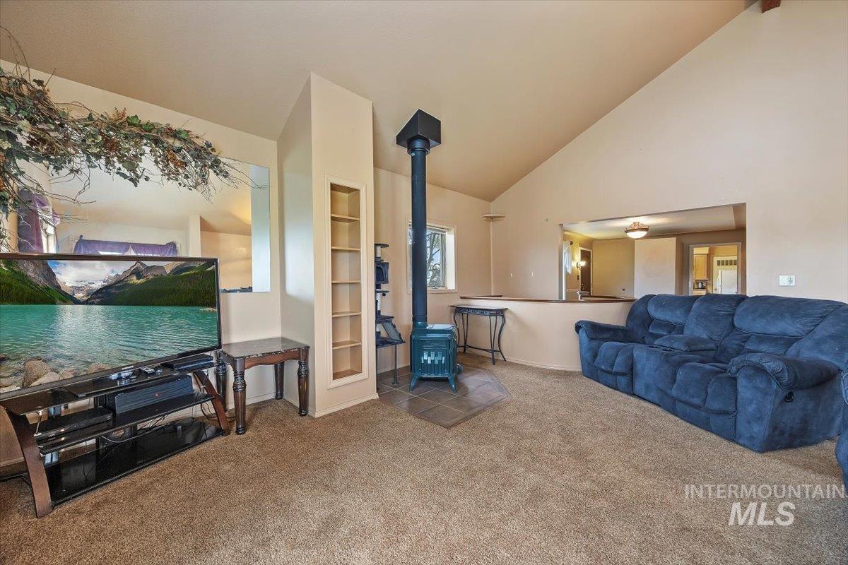 592 S Locust Street Property Photo 8