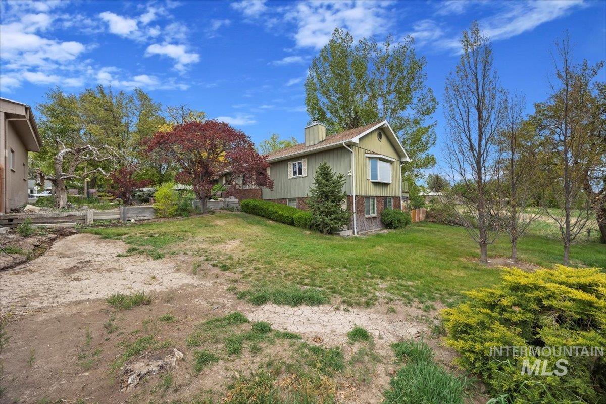 592 S Locust Street Property Photo 30