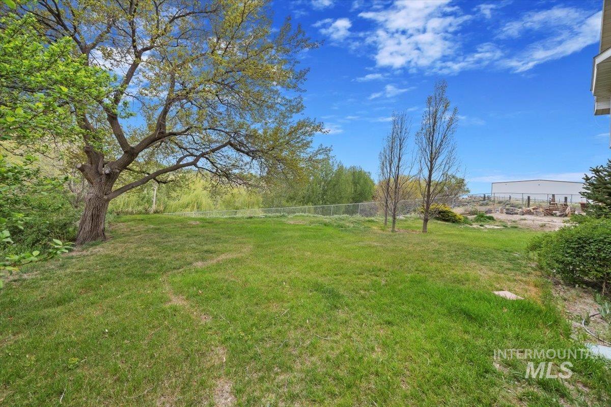 592 S Locust Street Property Photo 31