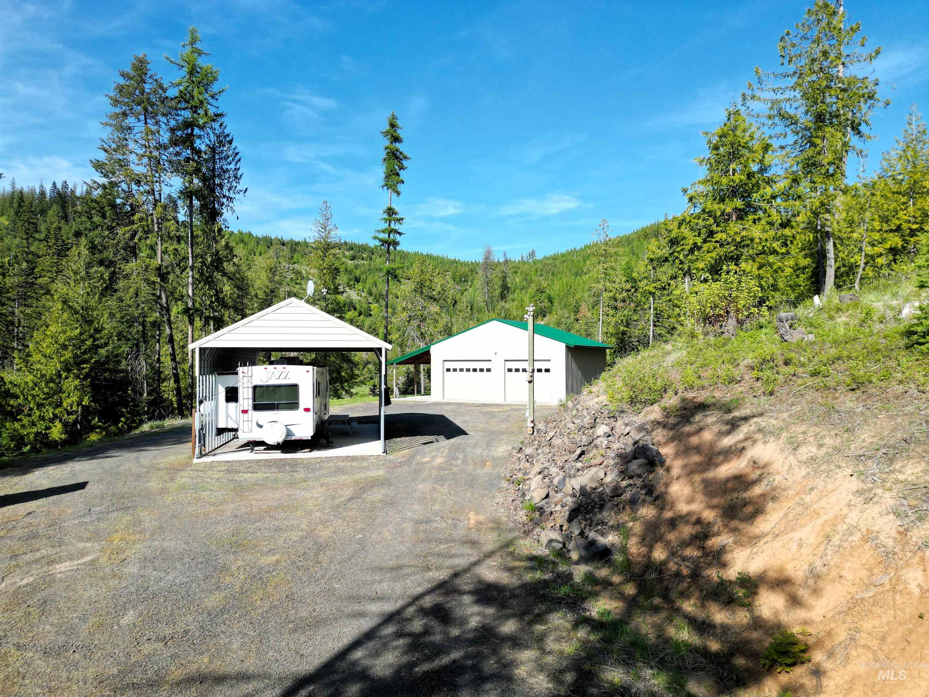 1051 Cottage Lane Property Photo 1