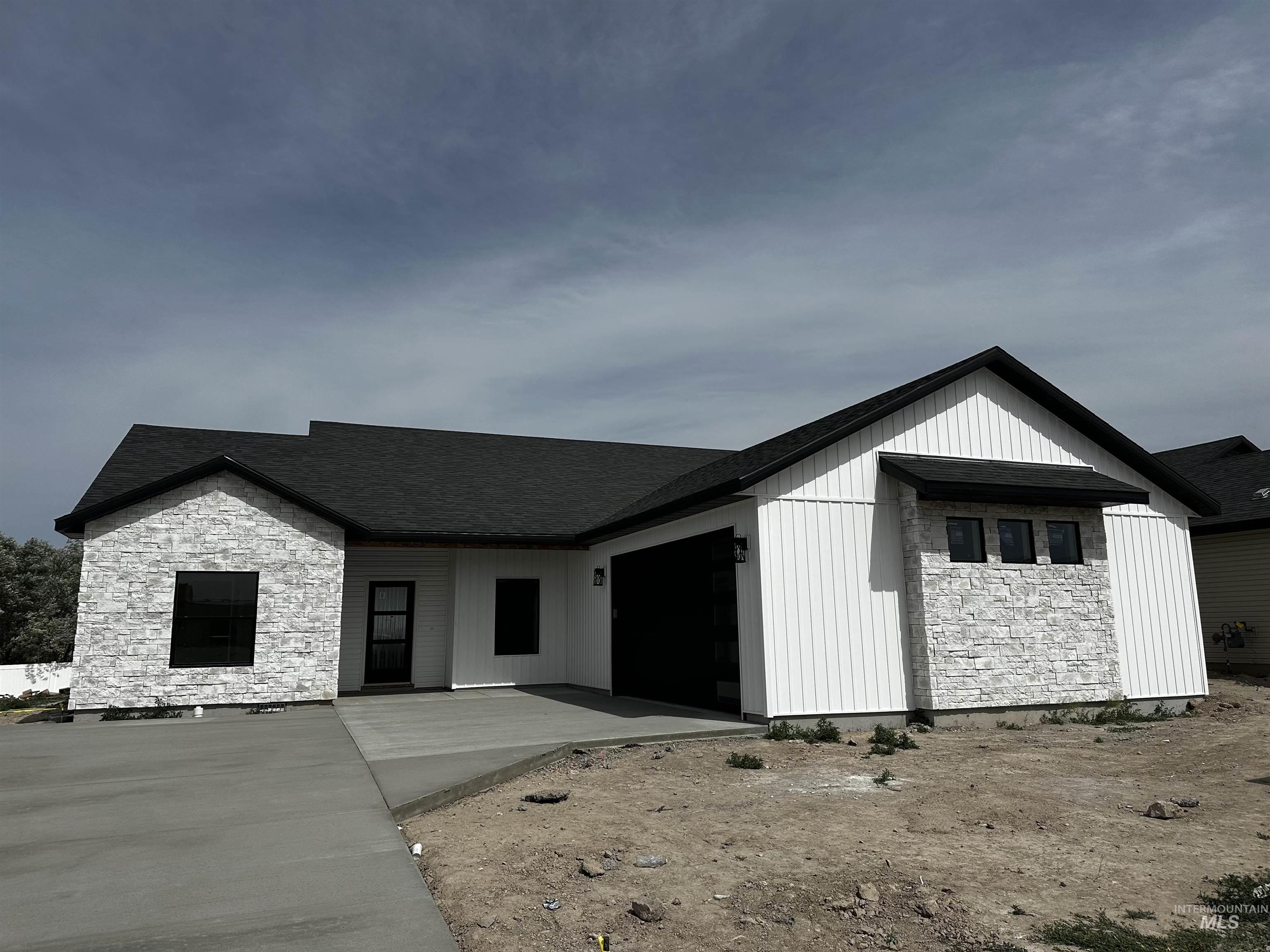 941 Gregory Way Property Photo 1