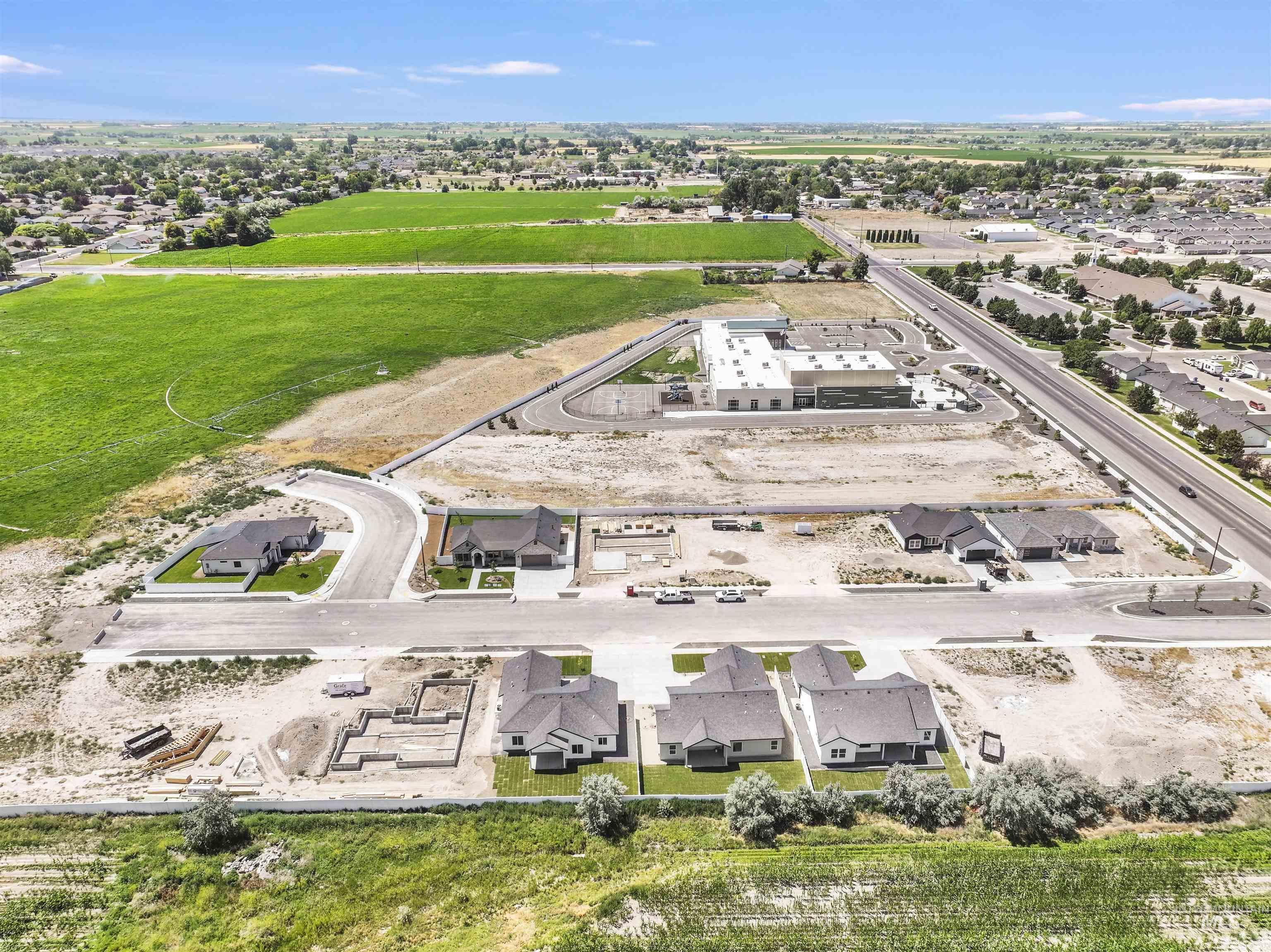 941 Gregory Way Property Photo 33