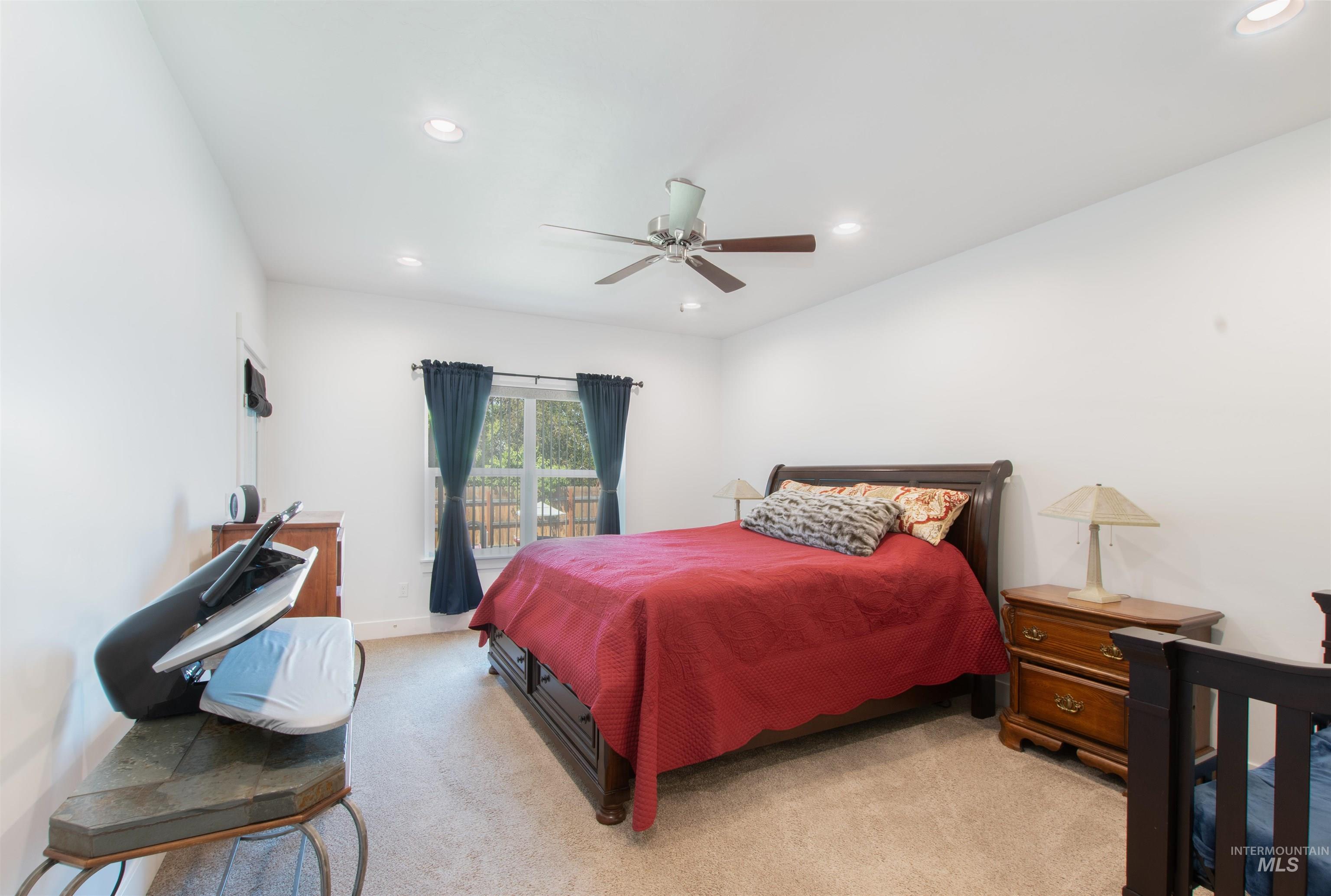 3908 E Parkridge Dr Property Photo 11