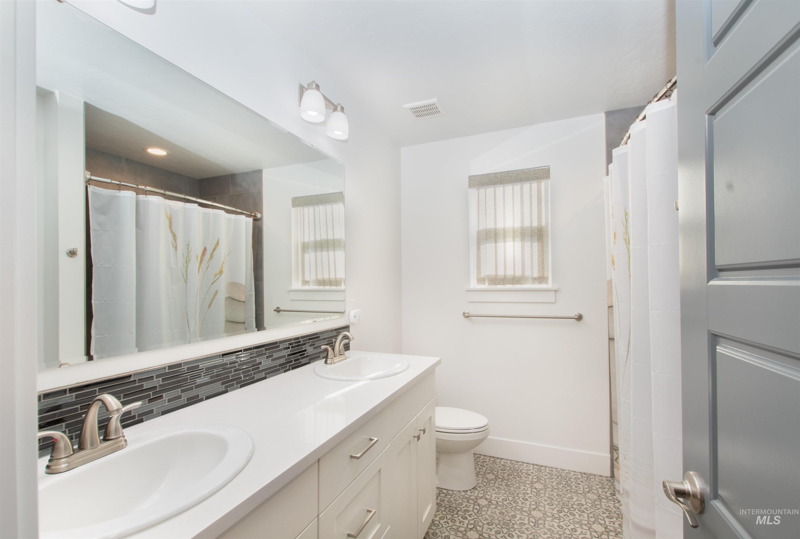 3908 E Parkridge Dr Property Photo 23