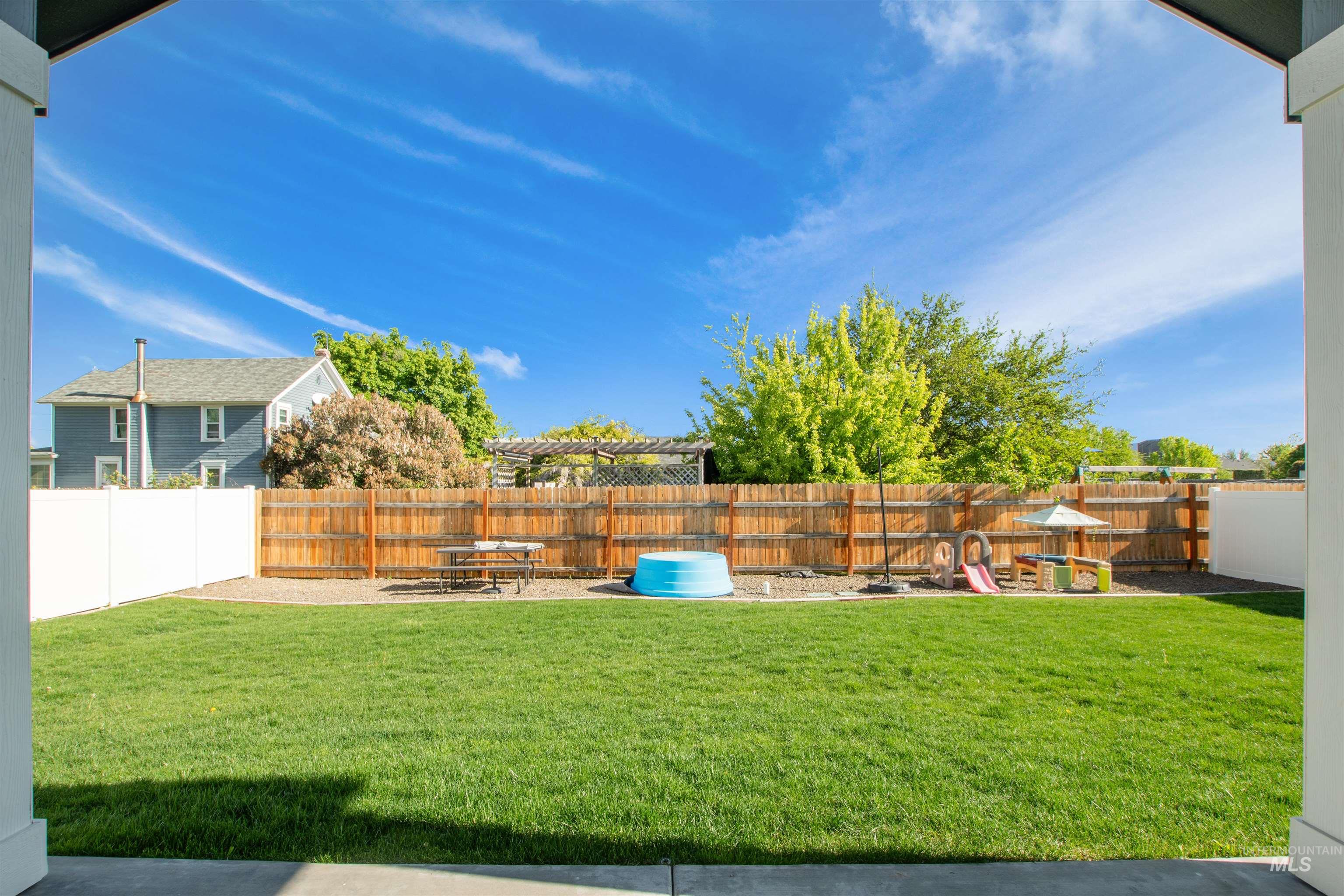 3908 E Parkridge Dr Property Photo 25