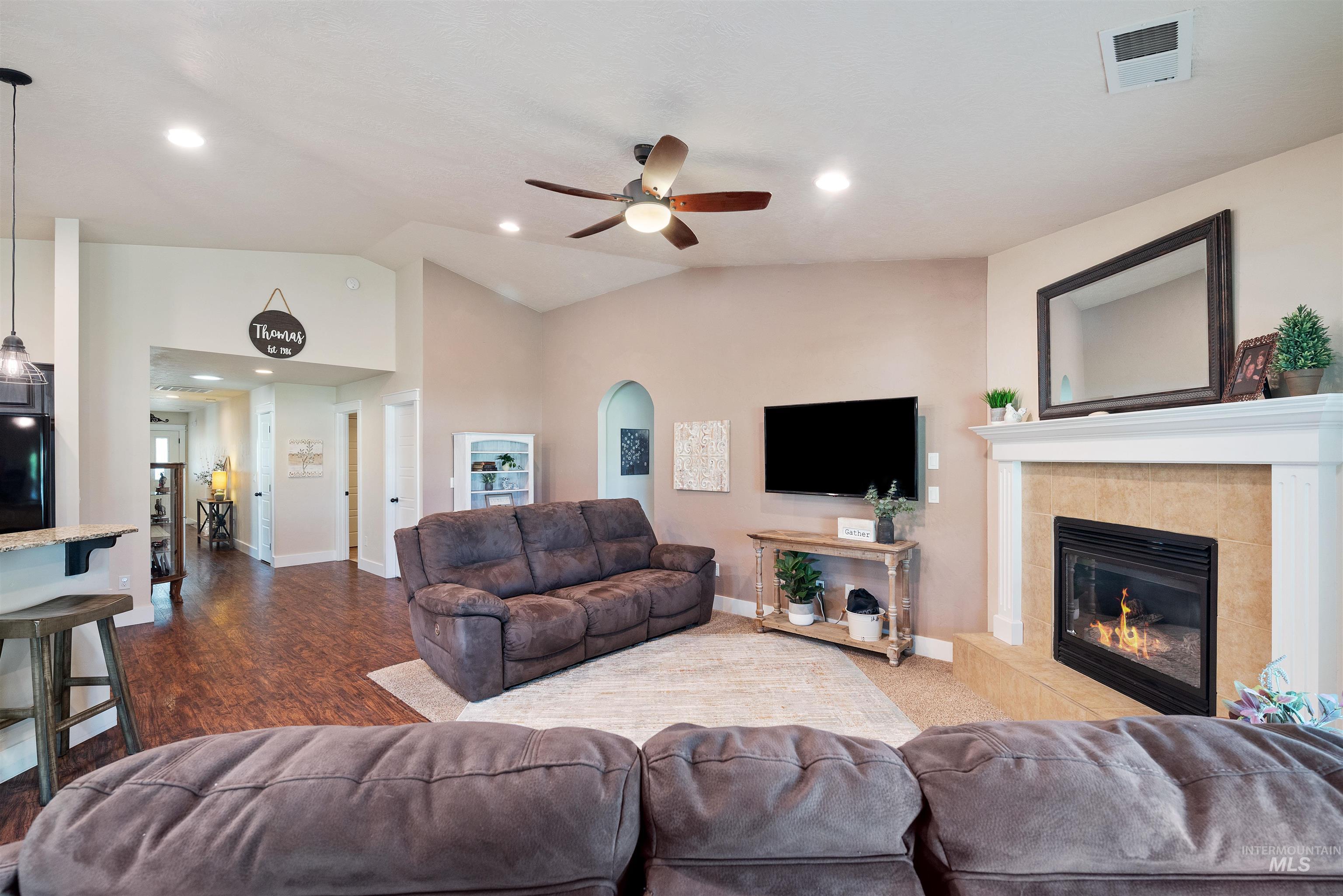 1072 W Woodbury Drive Property Photo 16